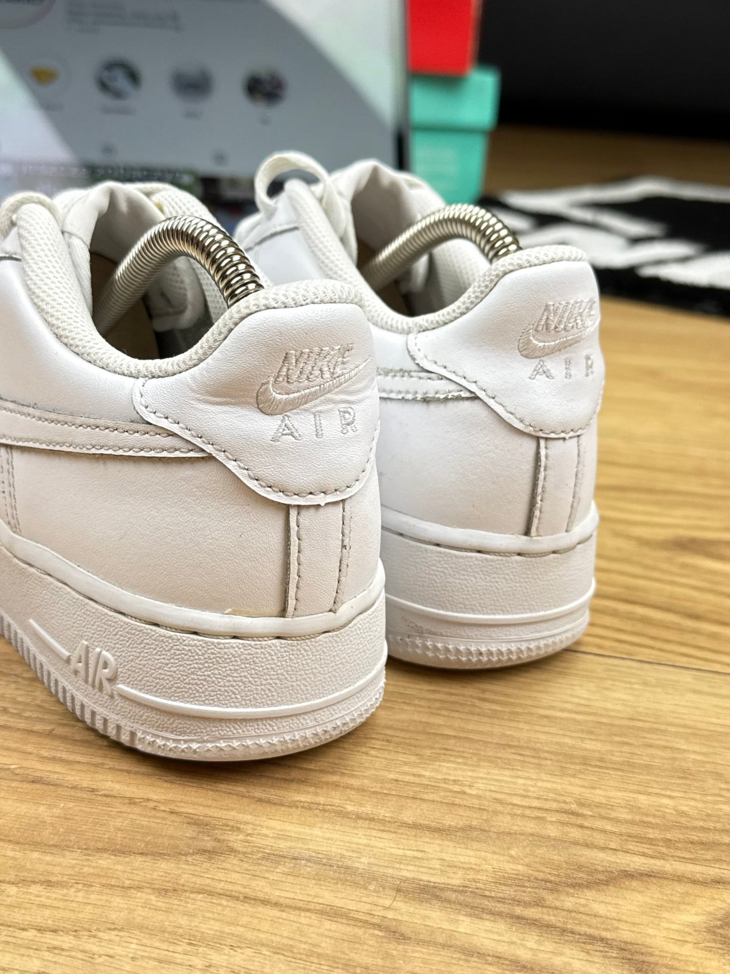 Nike Air Force 1 Low (38.5)