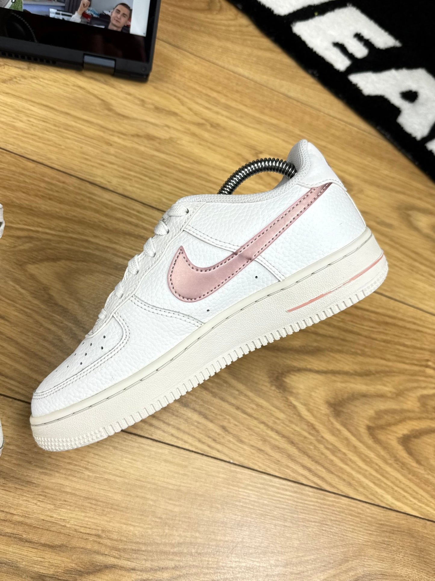 Nike Air Force 1 Low (37.5)