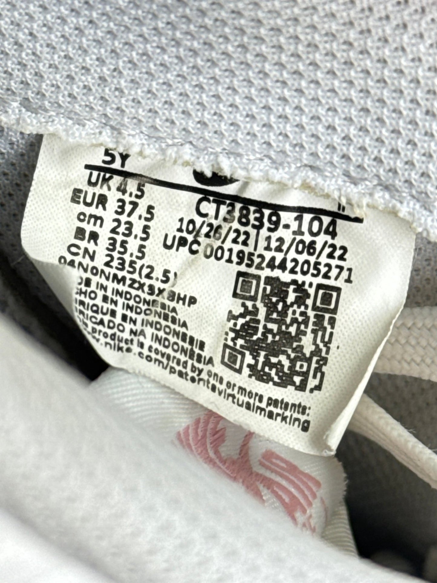 Nike Air Force 1 Low (37.5)