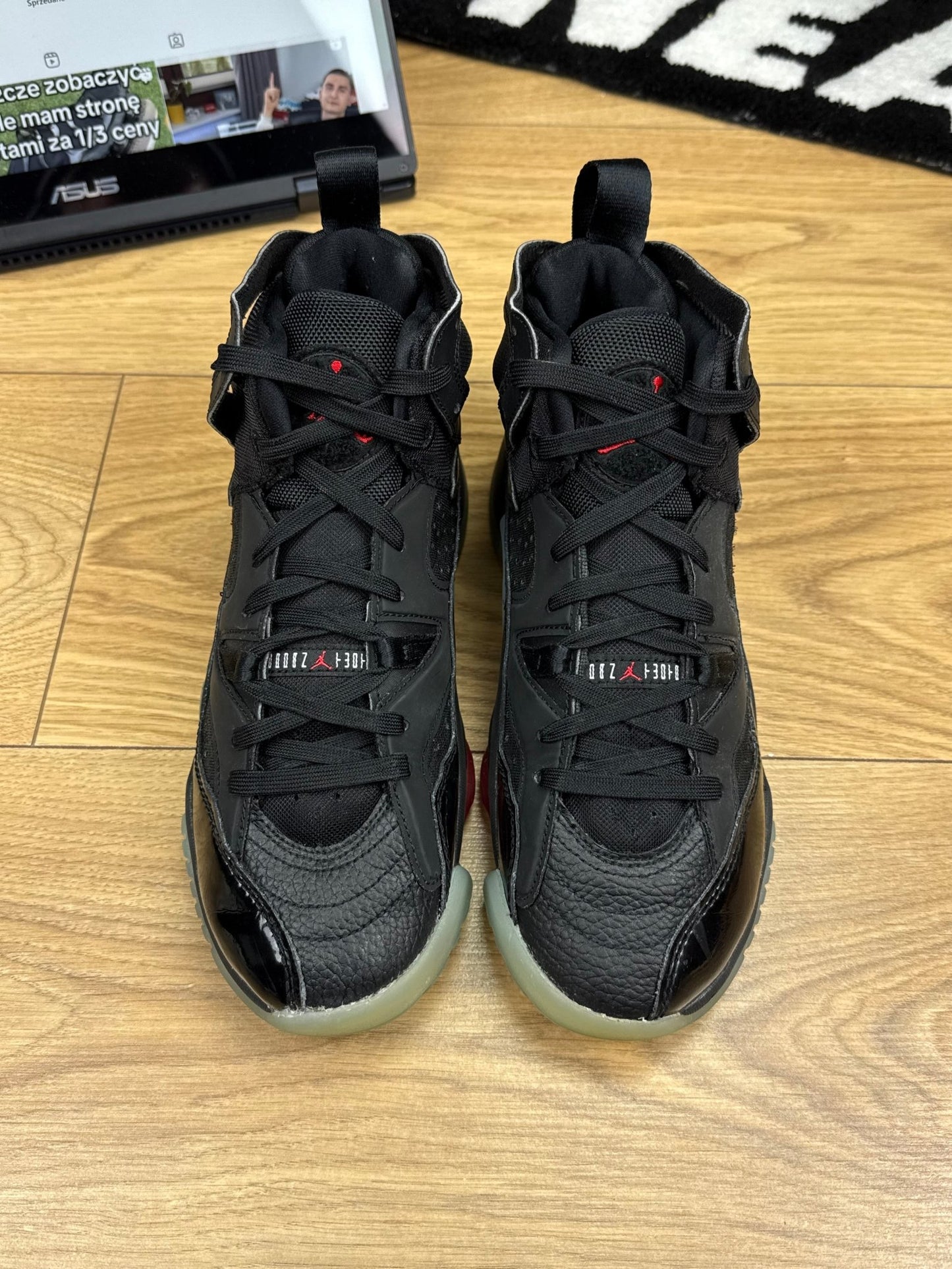 Nike Air Jordan Jumpman Two Trey (40)