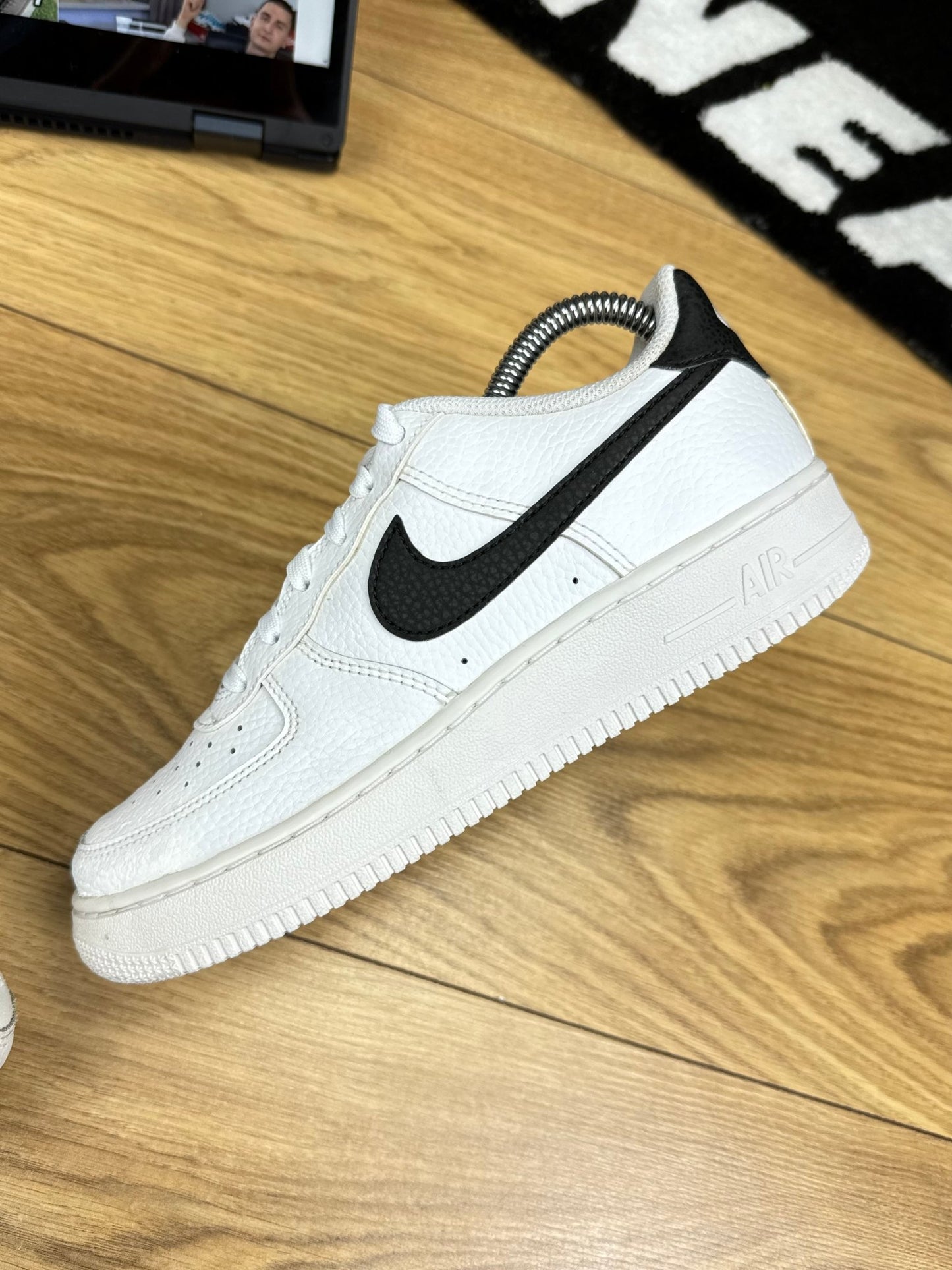 Nike Air Force 1 Low (37.5)