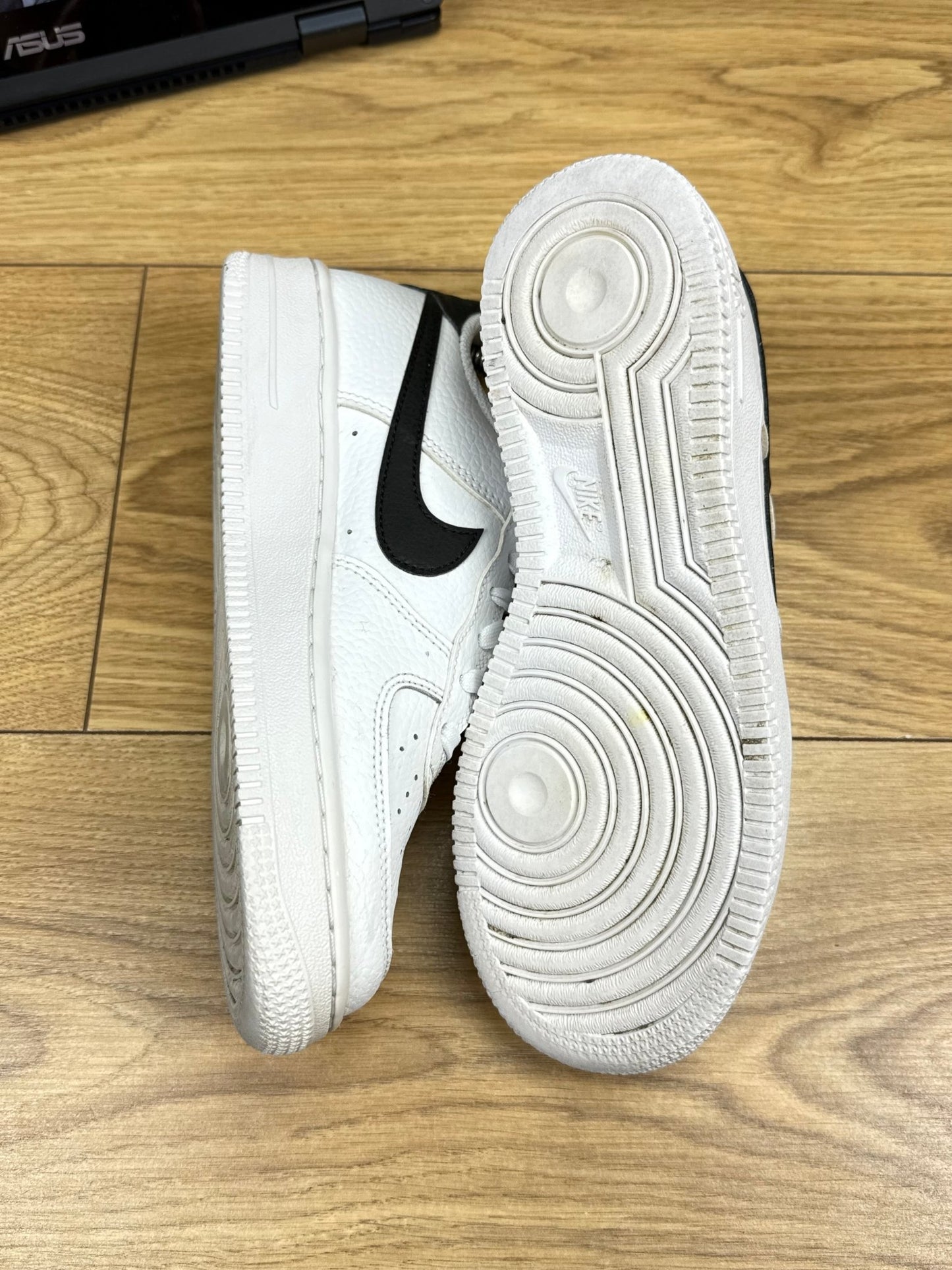 Nike Air Force 1 Low (37.5)