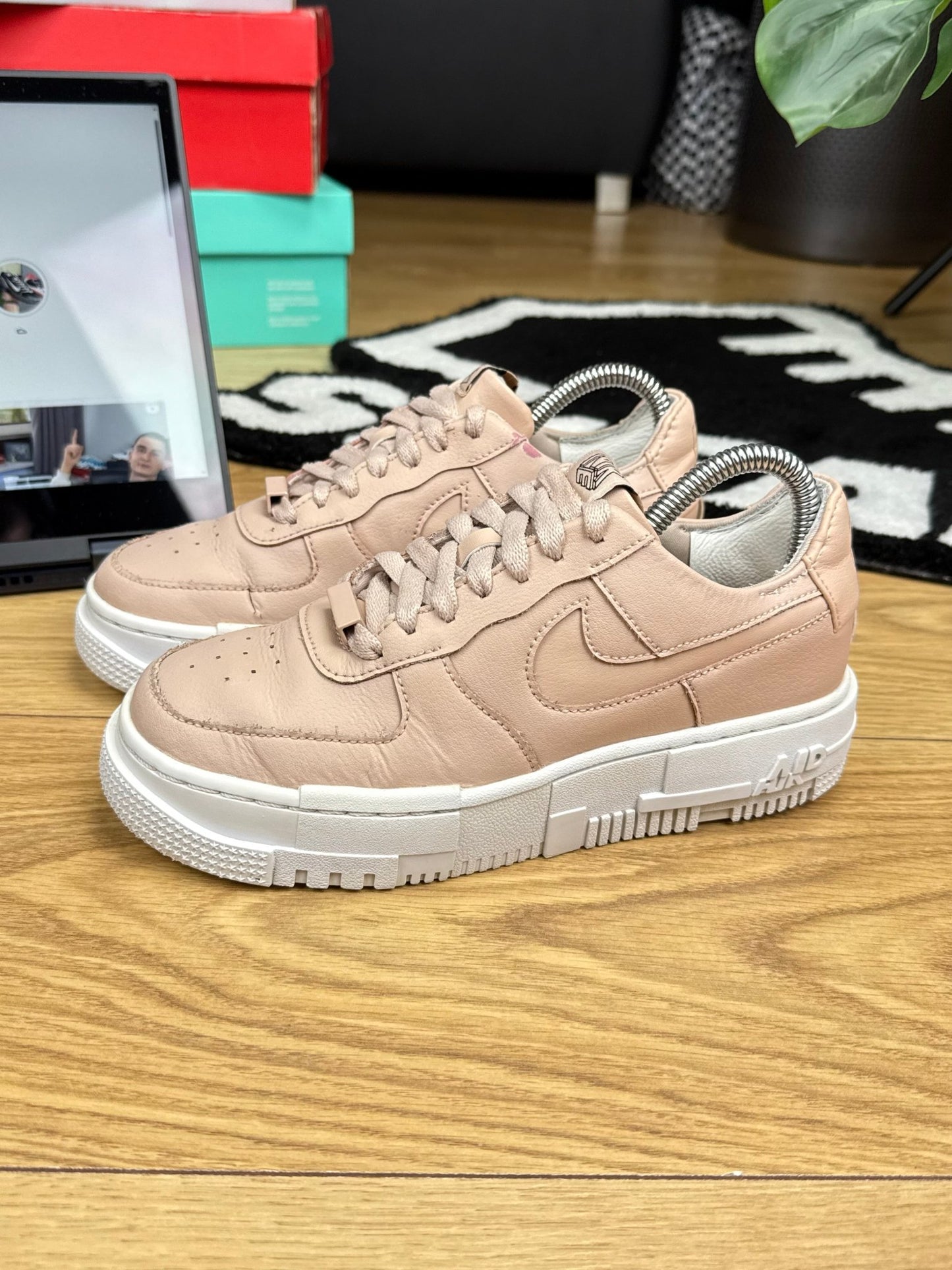 Nike Air Force 1 Pixel (36.5)