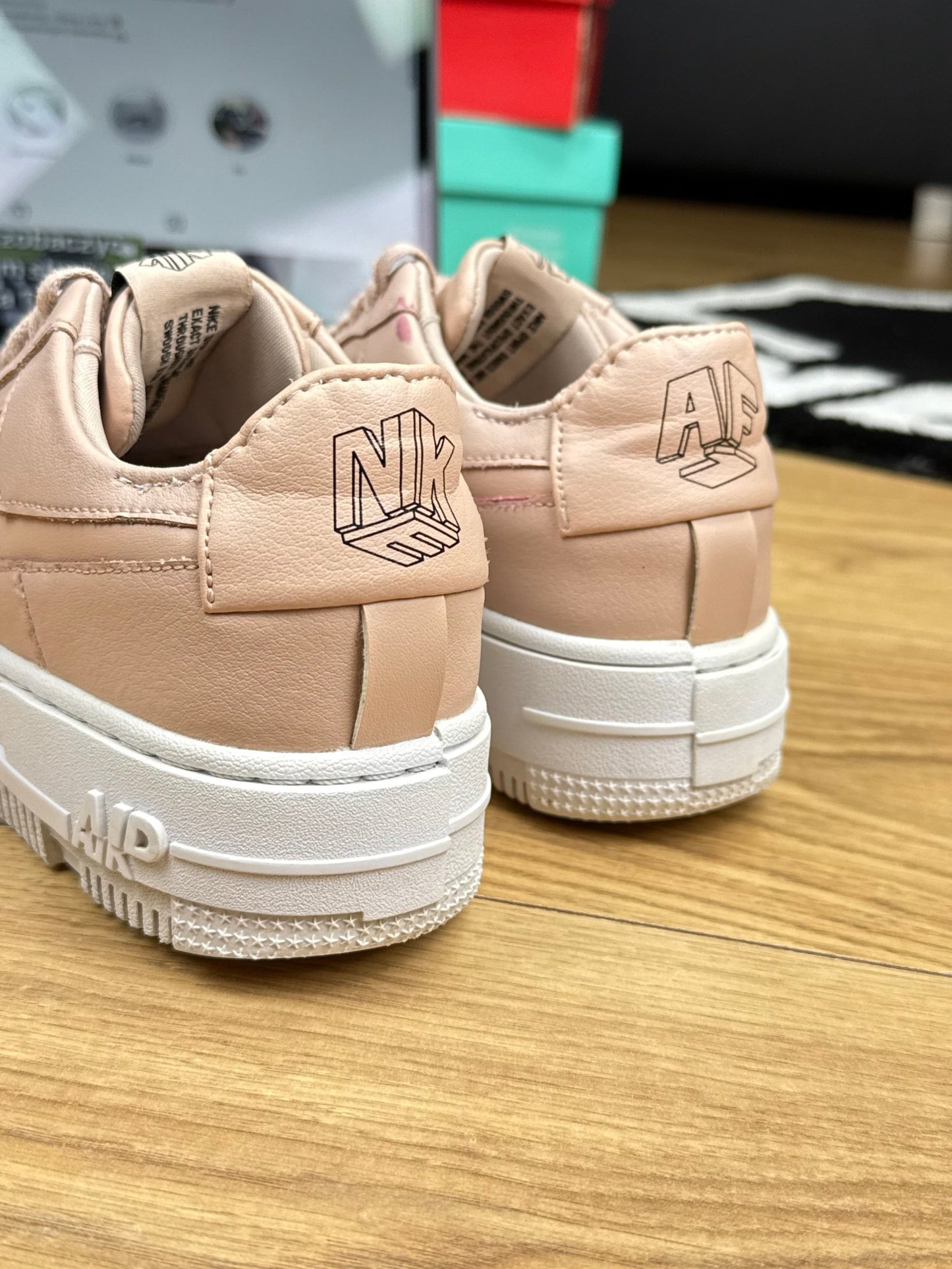 Nike Air Force 1 Pixel (36.5)