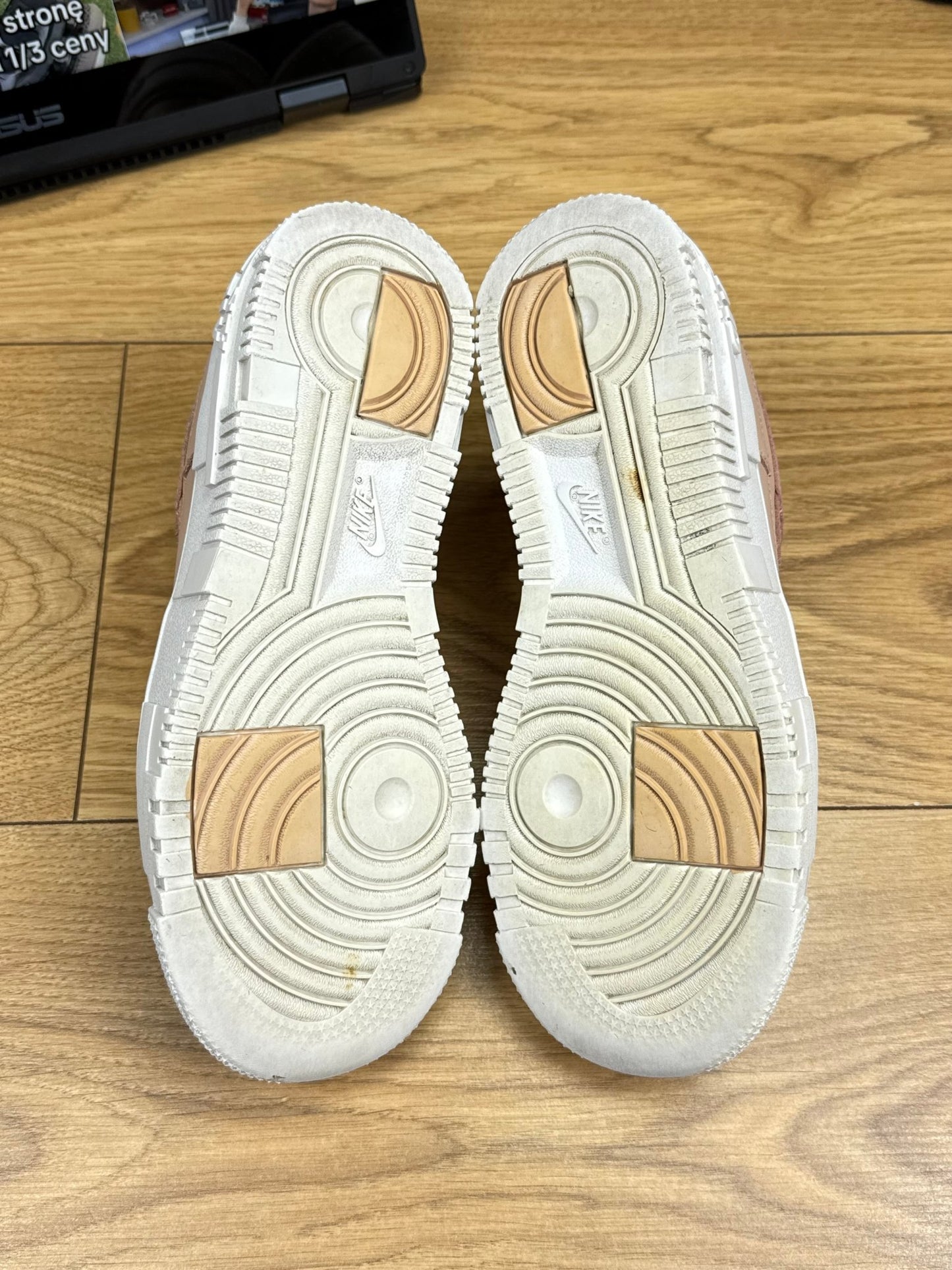 Nike Air Force 1 Pixel (36.5)