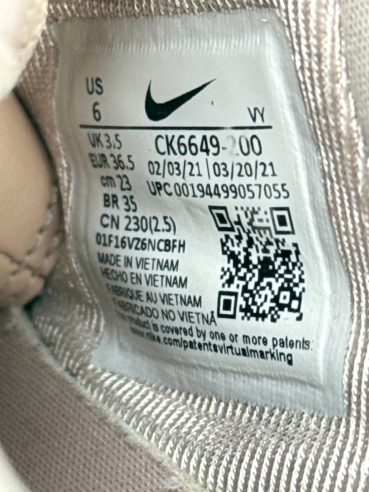 Nike Air Force 1 Pixel (36.5)