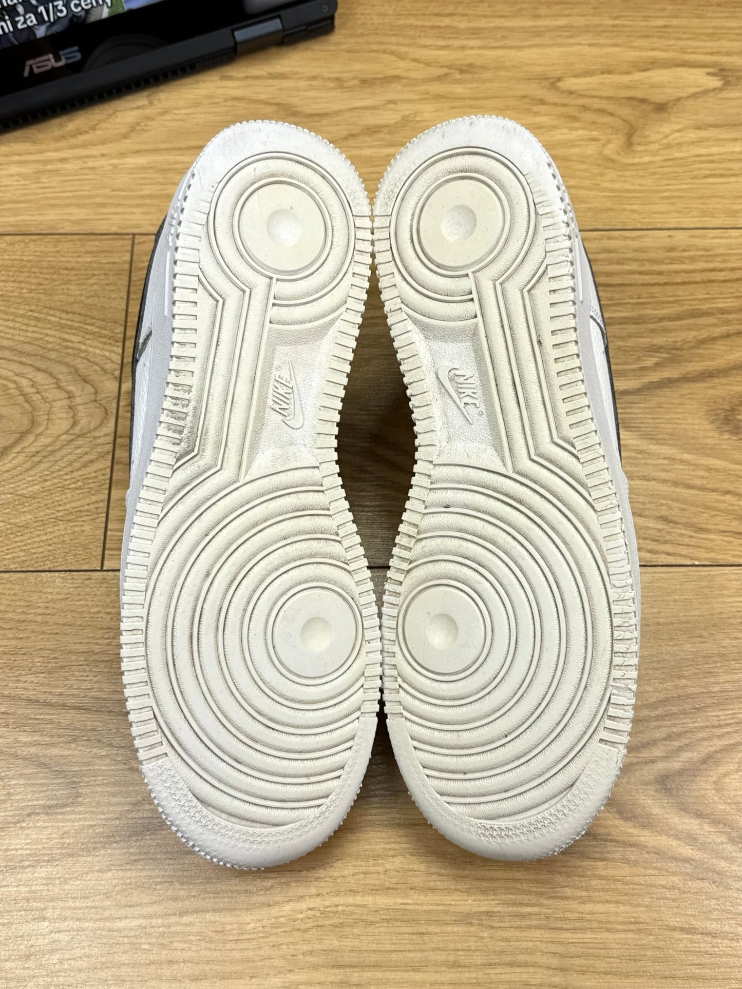 Nike Air Force 1 Low (42.5)