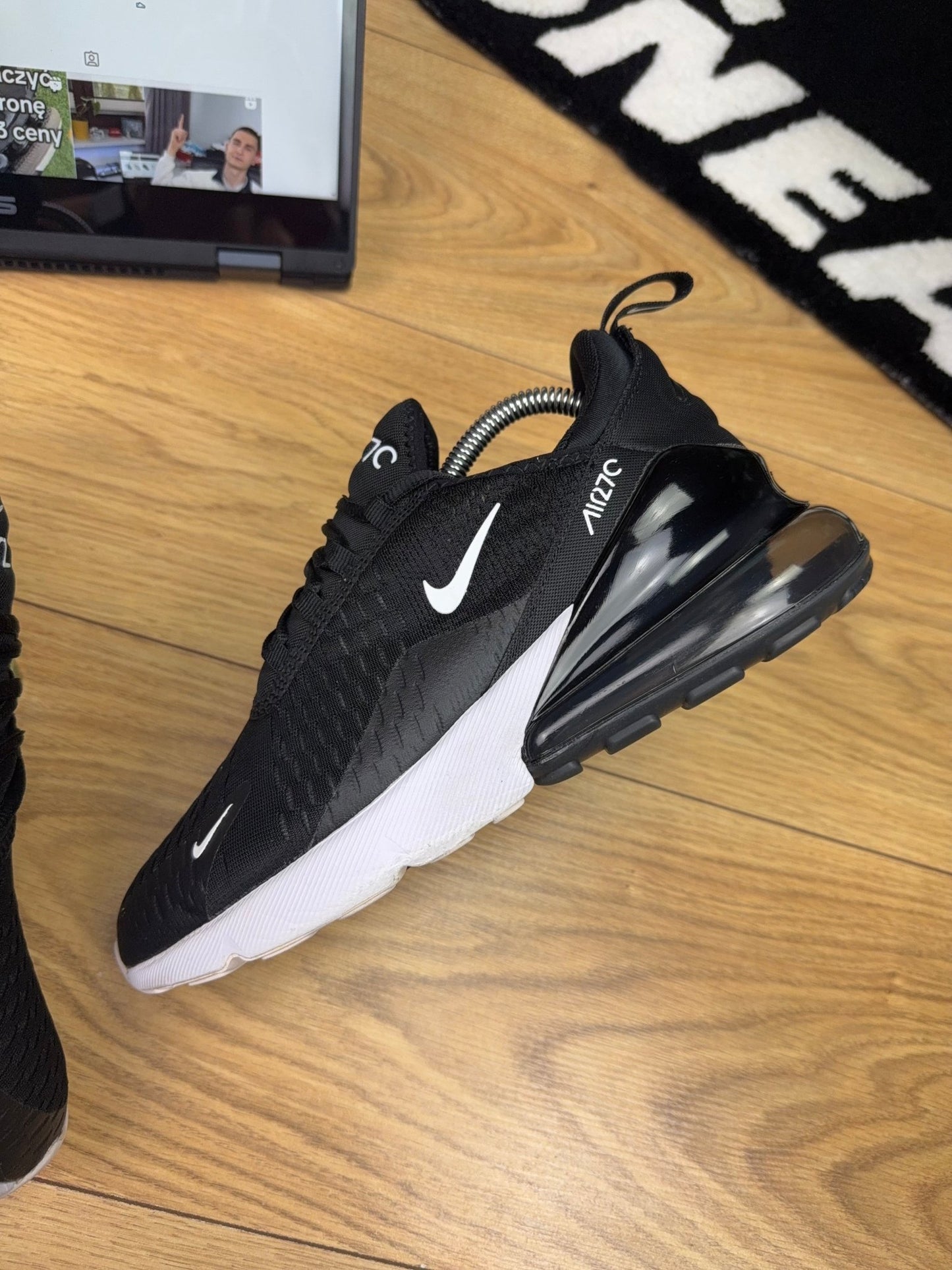 Nike Air Max 270 (40)