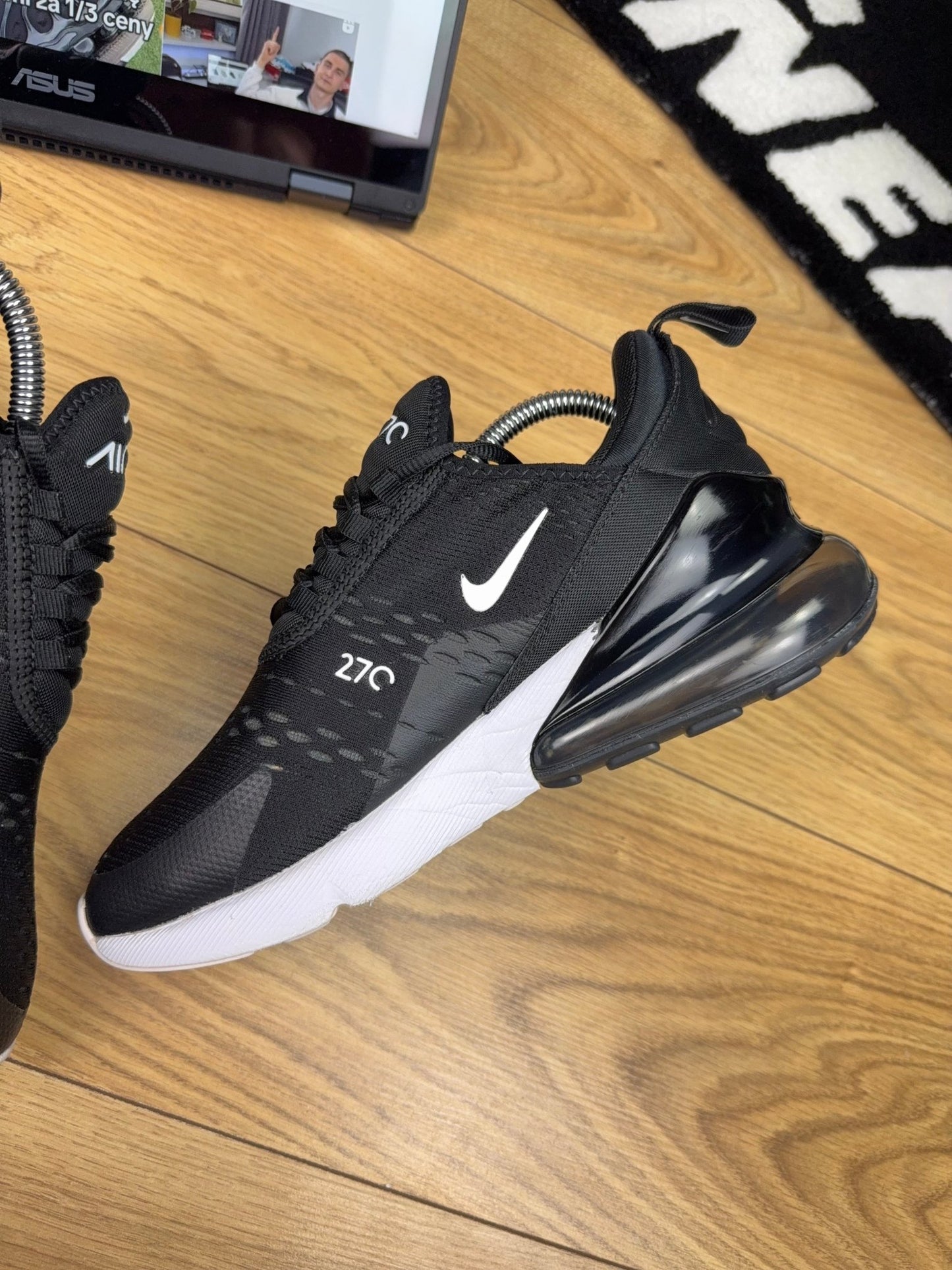 Nike Air Max 270 (40)