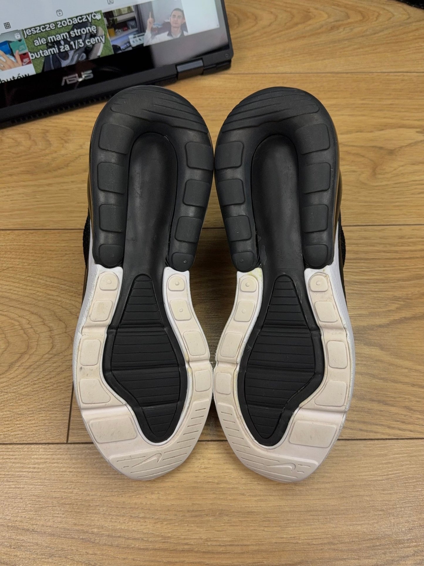 Nike Air Max 270 (40)