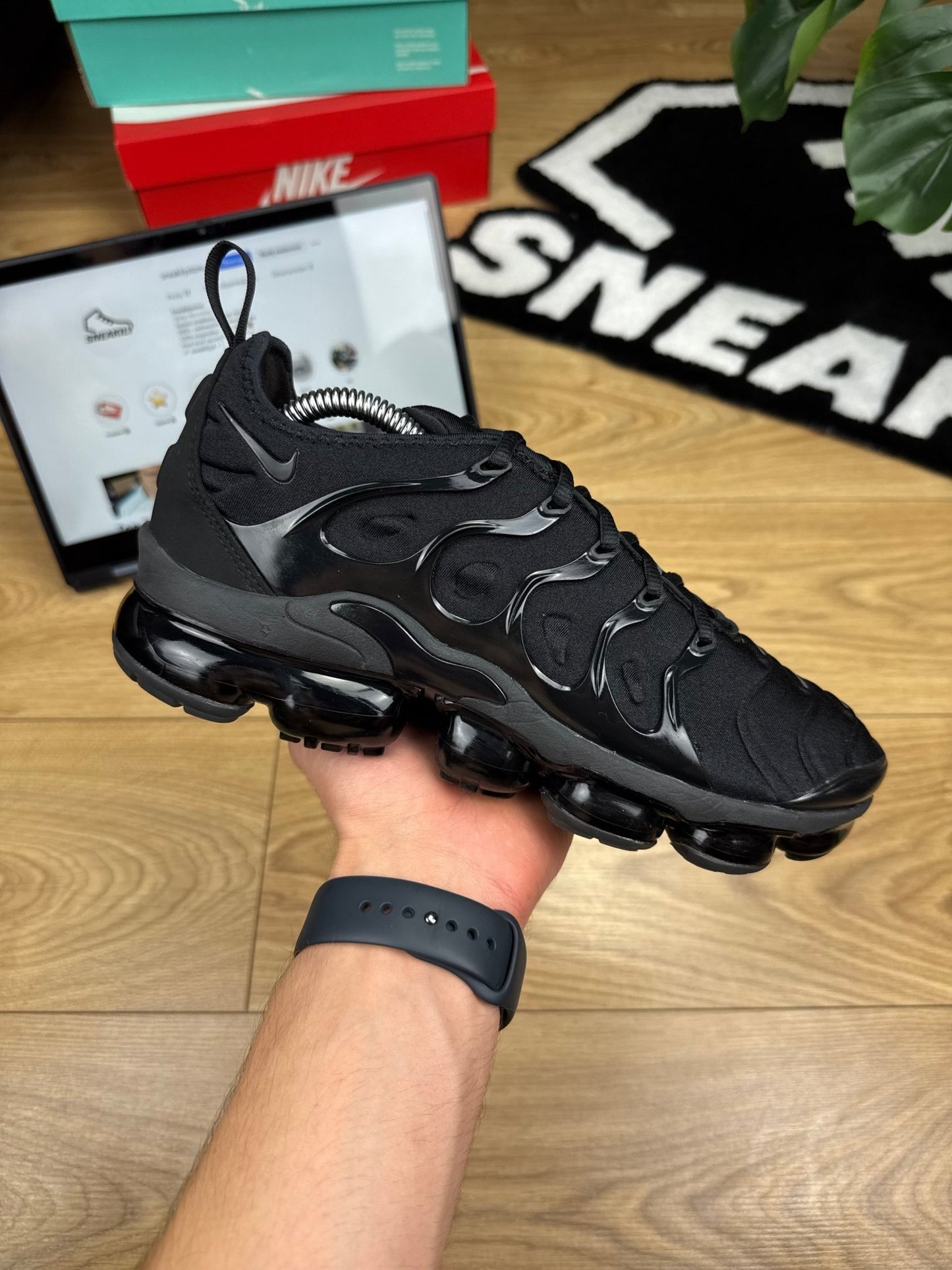 Nike Air Vapormax Plus (41)