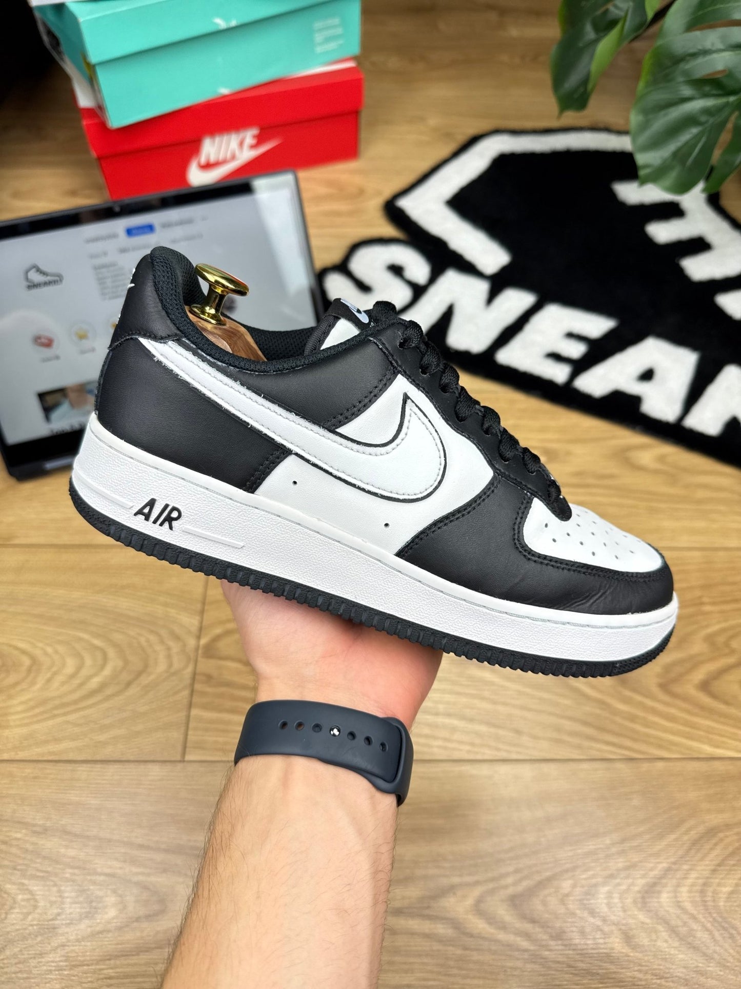 Nike Air Force 1 Low (40.5)