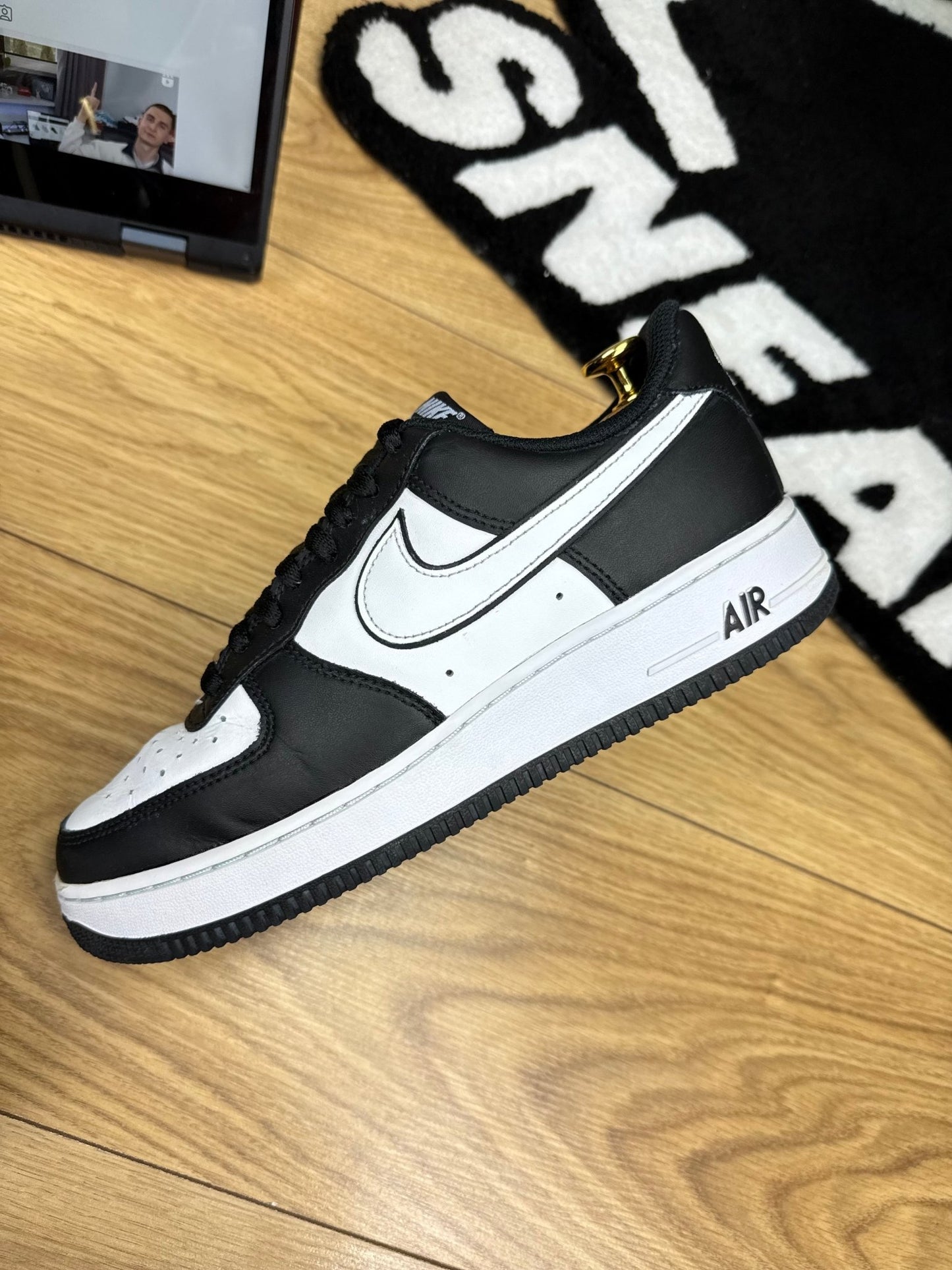 Nike Air Force 1 Low (40.5)