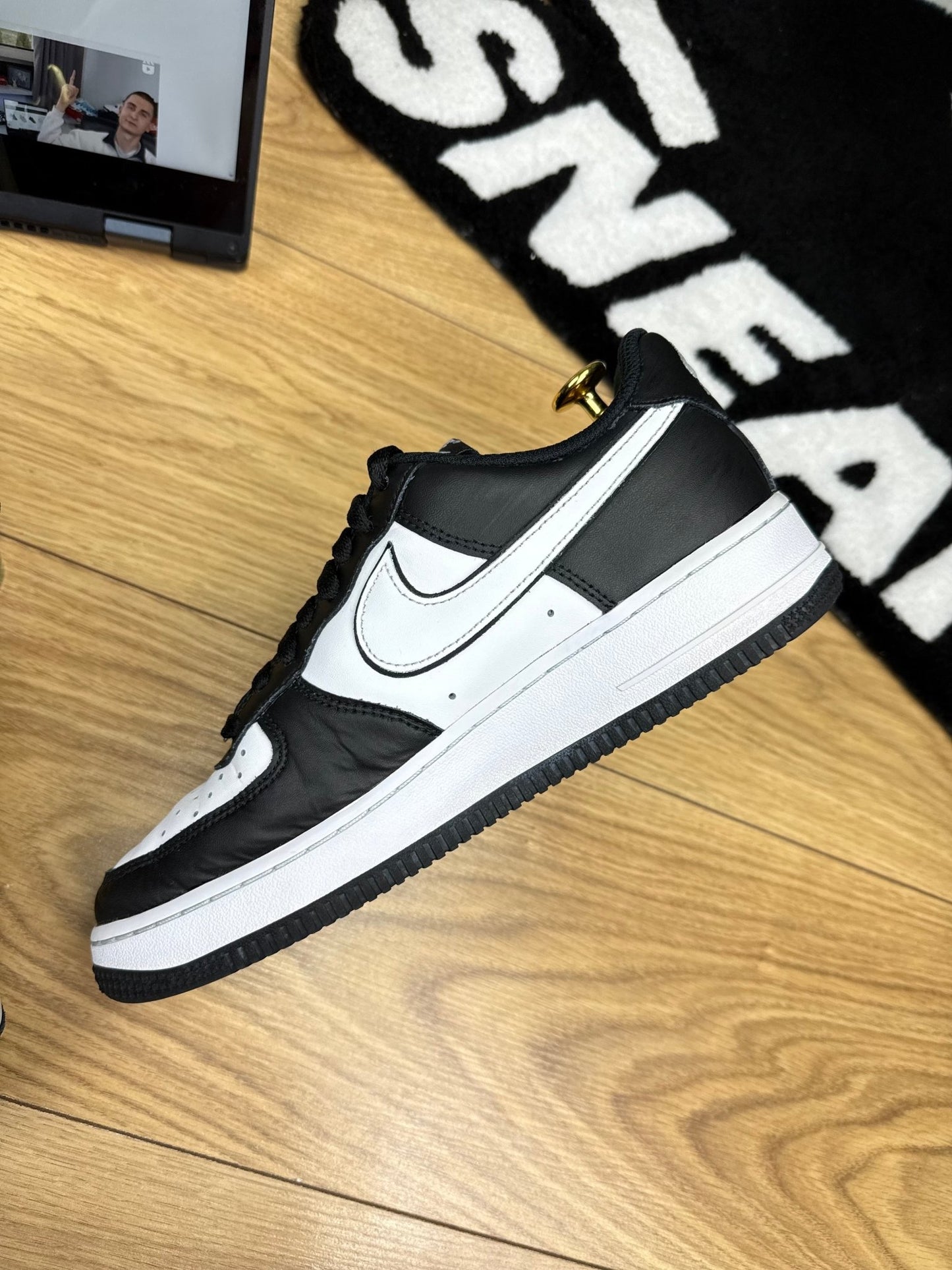 Nike Air Force 1 Low (40.5)