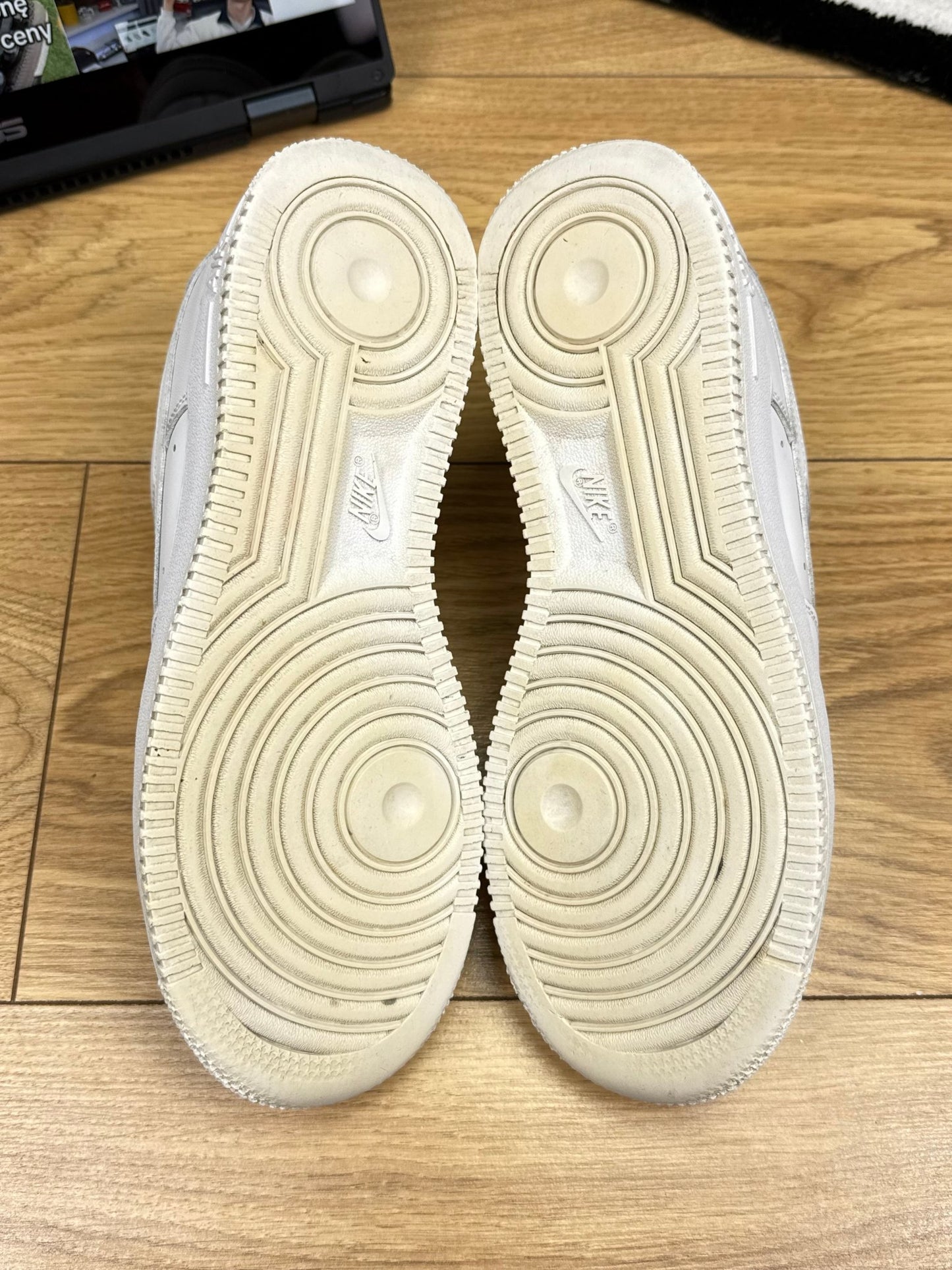 Nike Air Force 1 Low (38.5)