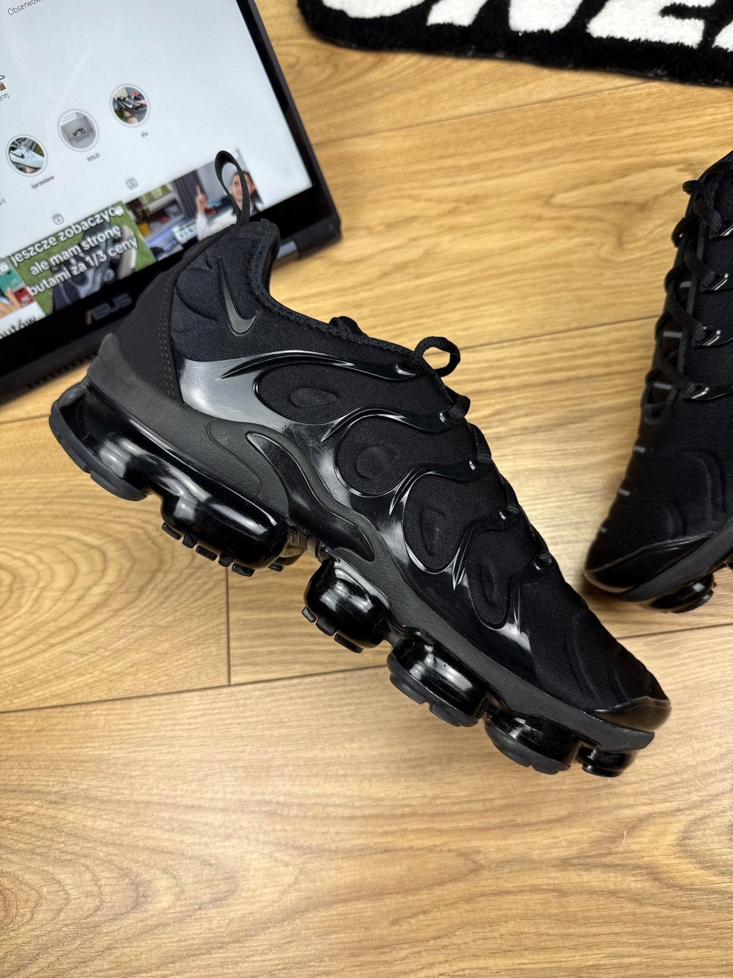 Nike Air Vapormax Plus (45.5)