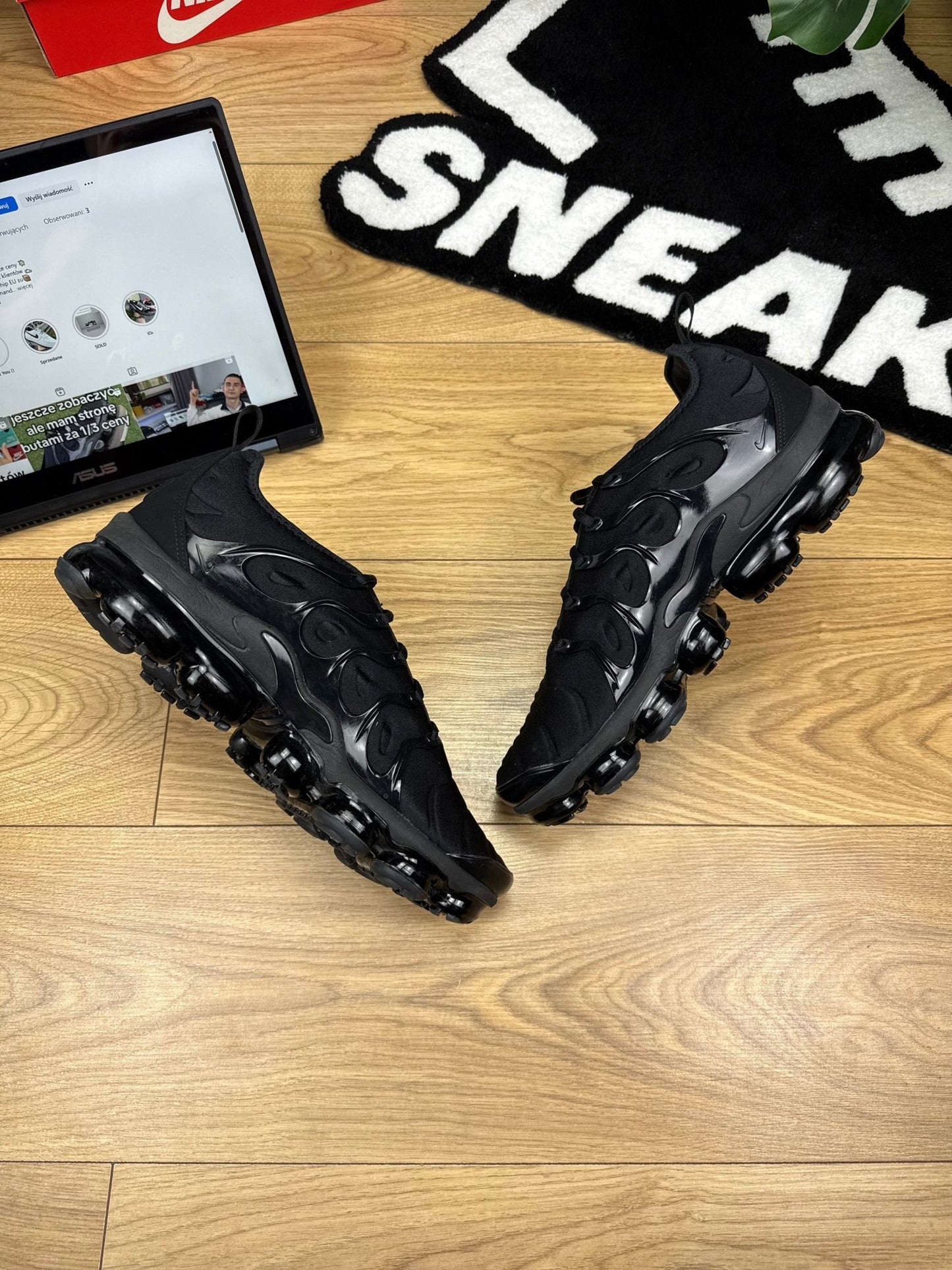 Nike Air Vapormax Plus (45.5)