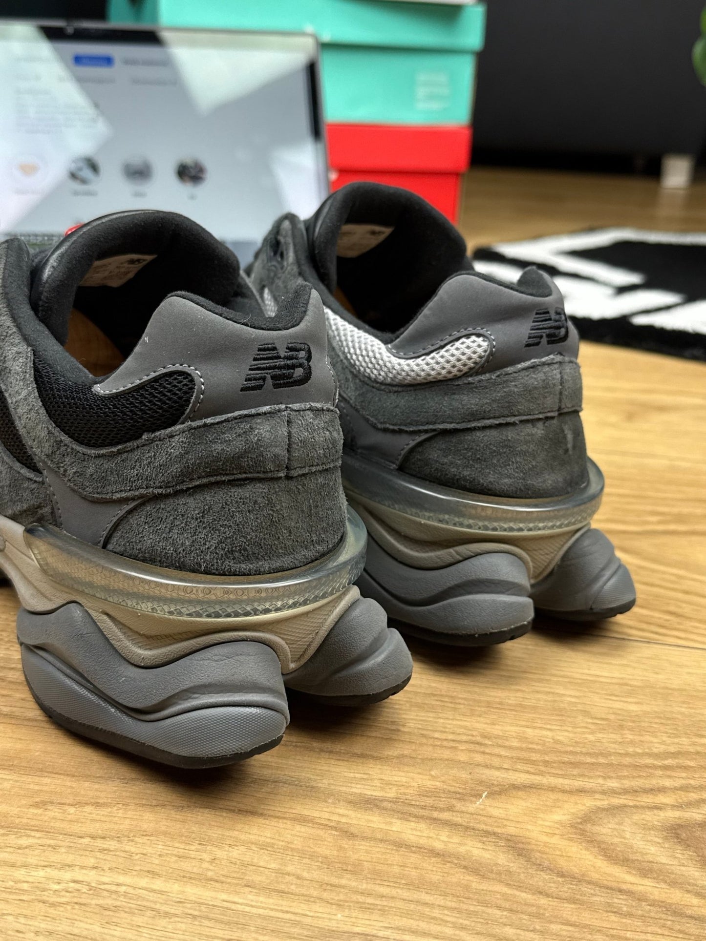 New Balance 9060 (46.5)