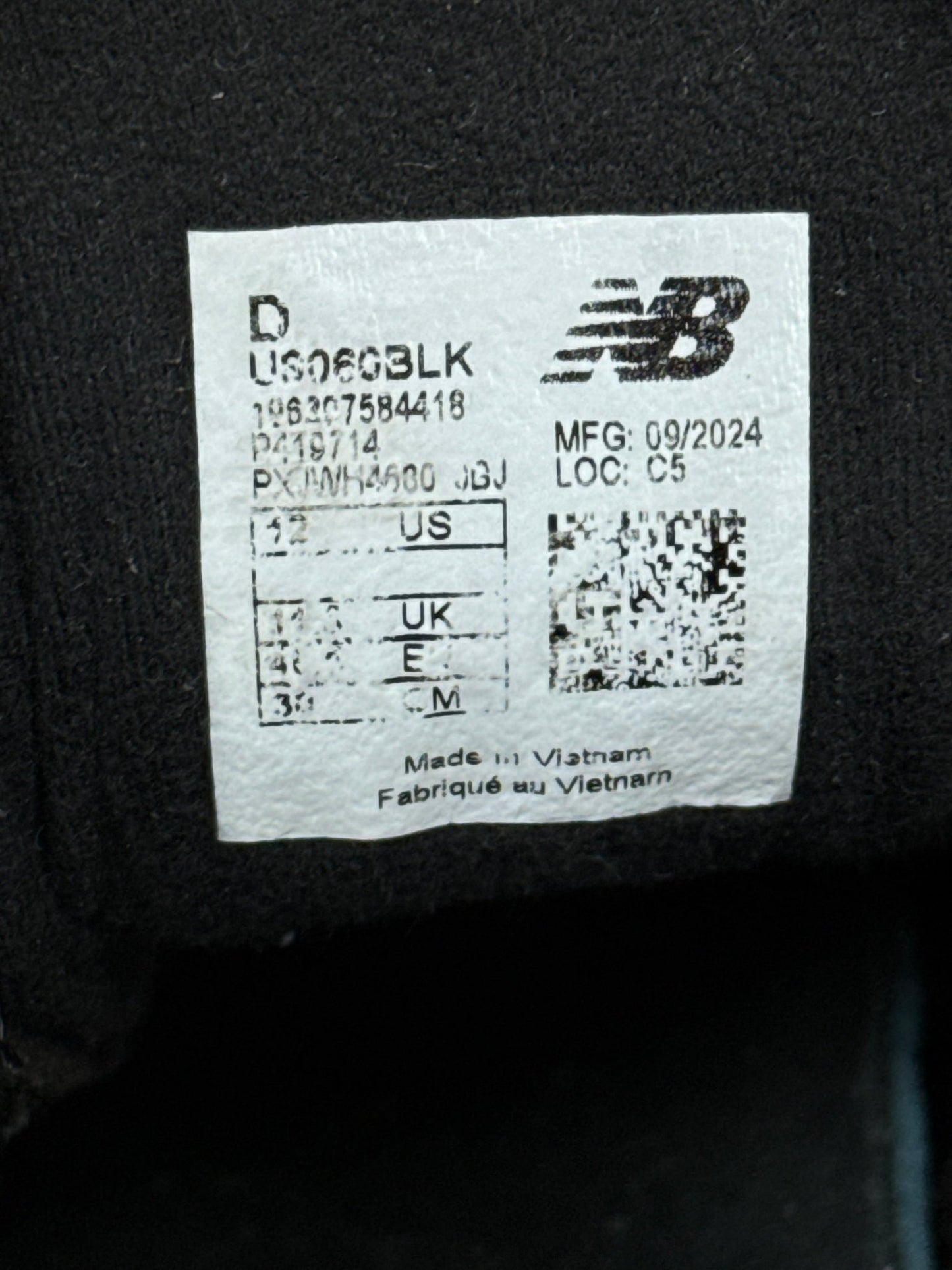 New Balance 9060 (46.5)