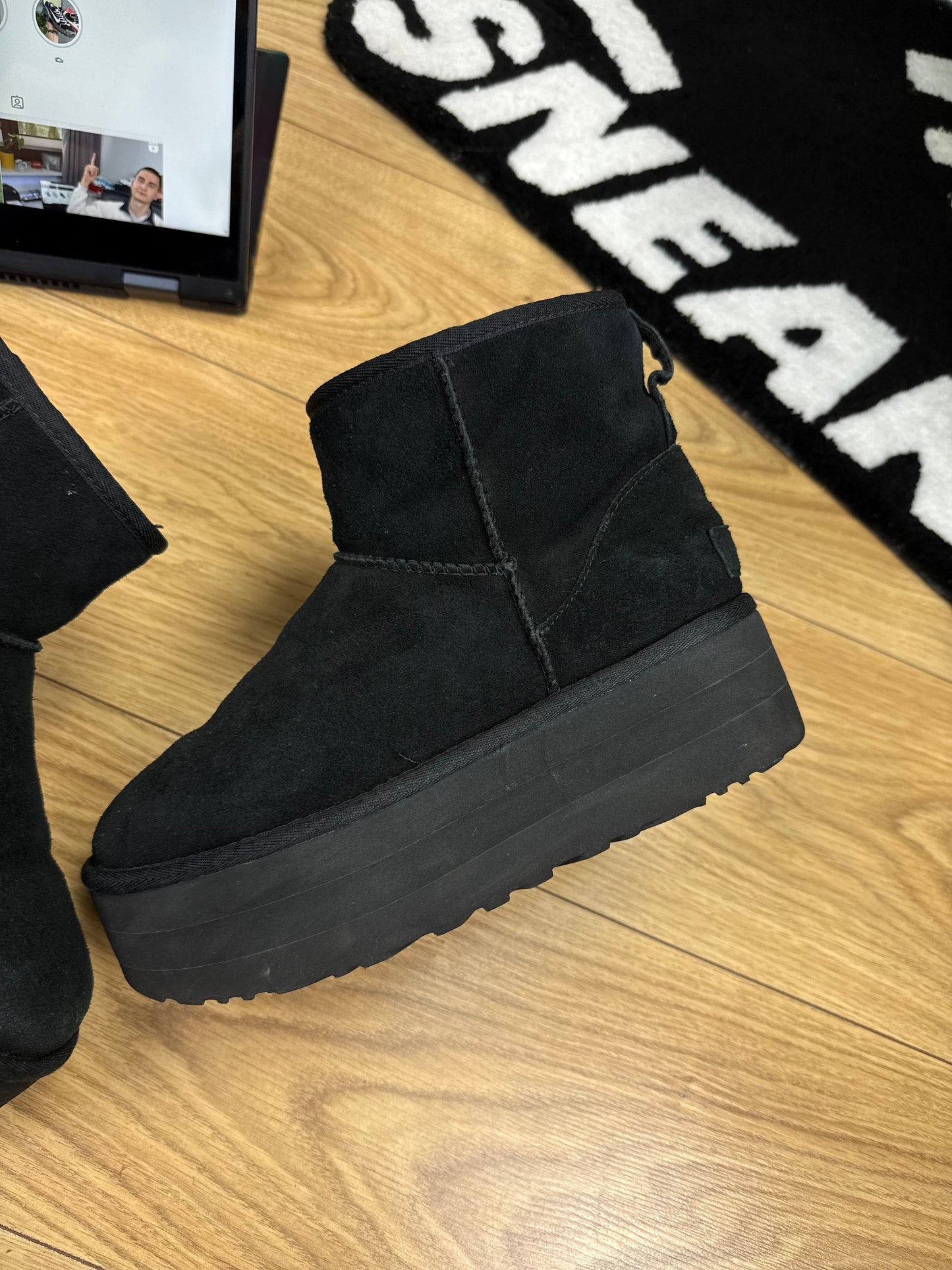 UGG Classic Mini Platform (38)