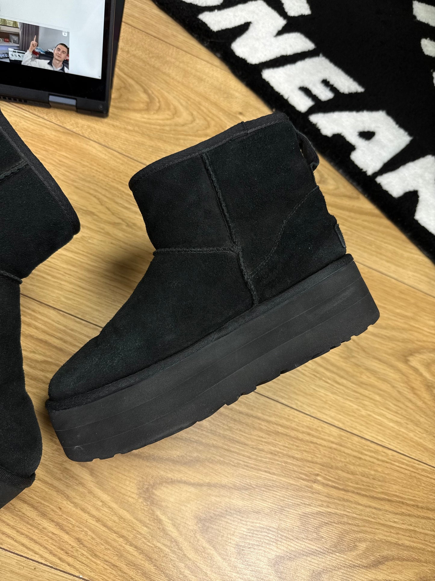 UGG Classic Mini Platform (38)
