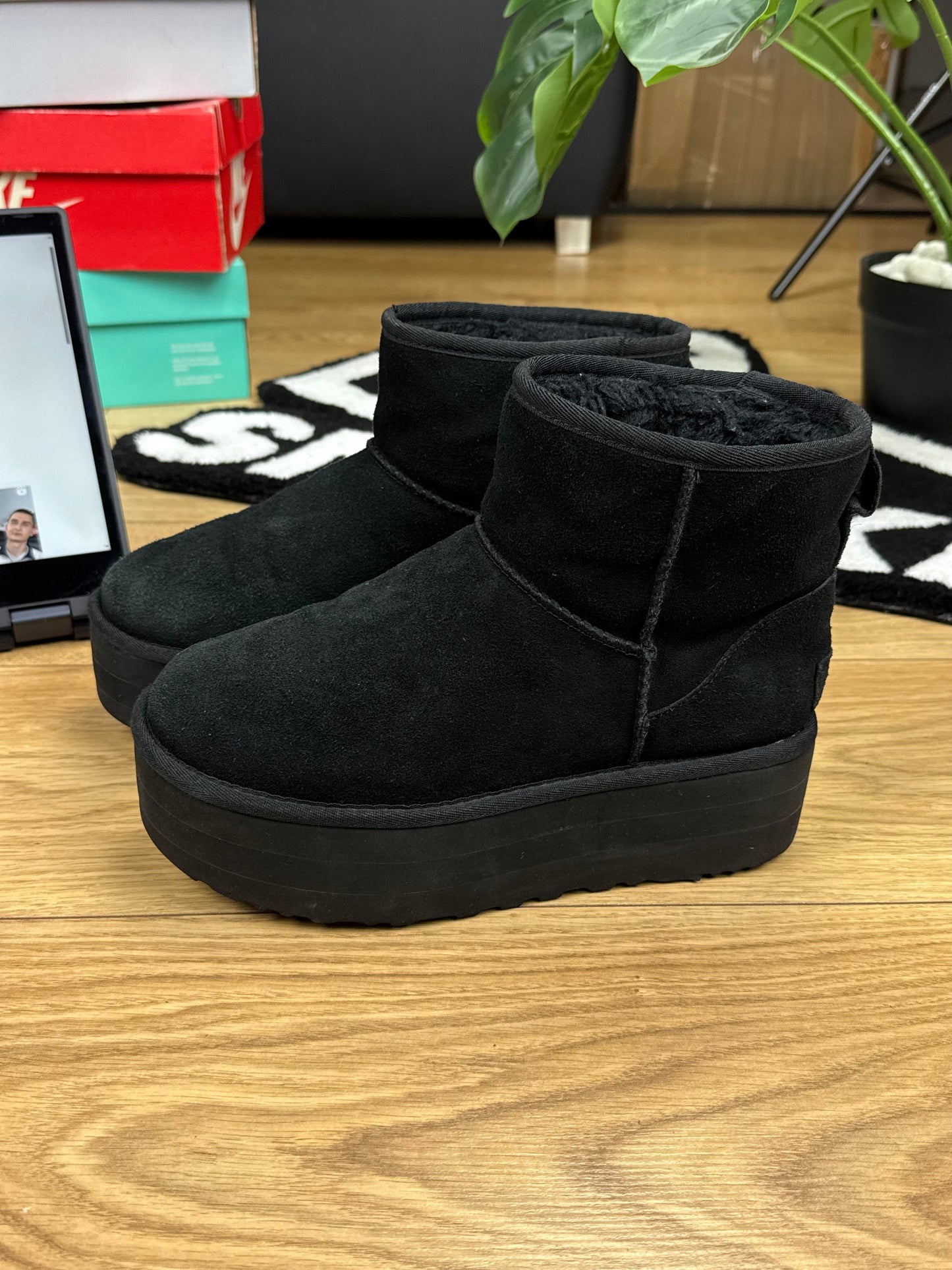 UGG Classic Mini Platform (38)