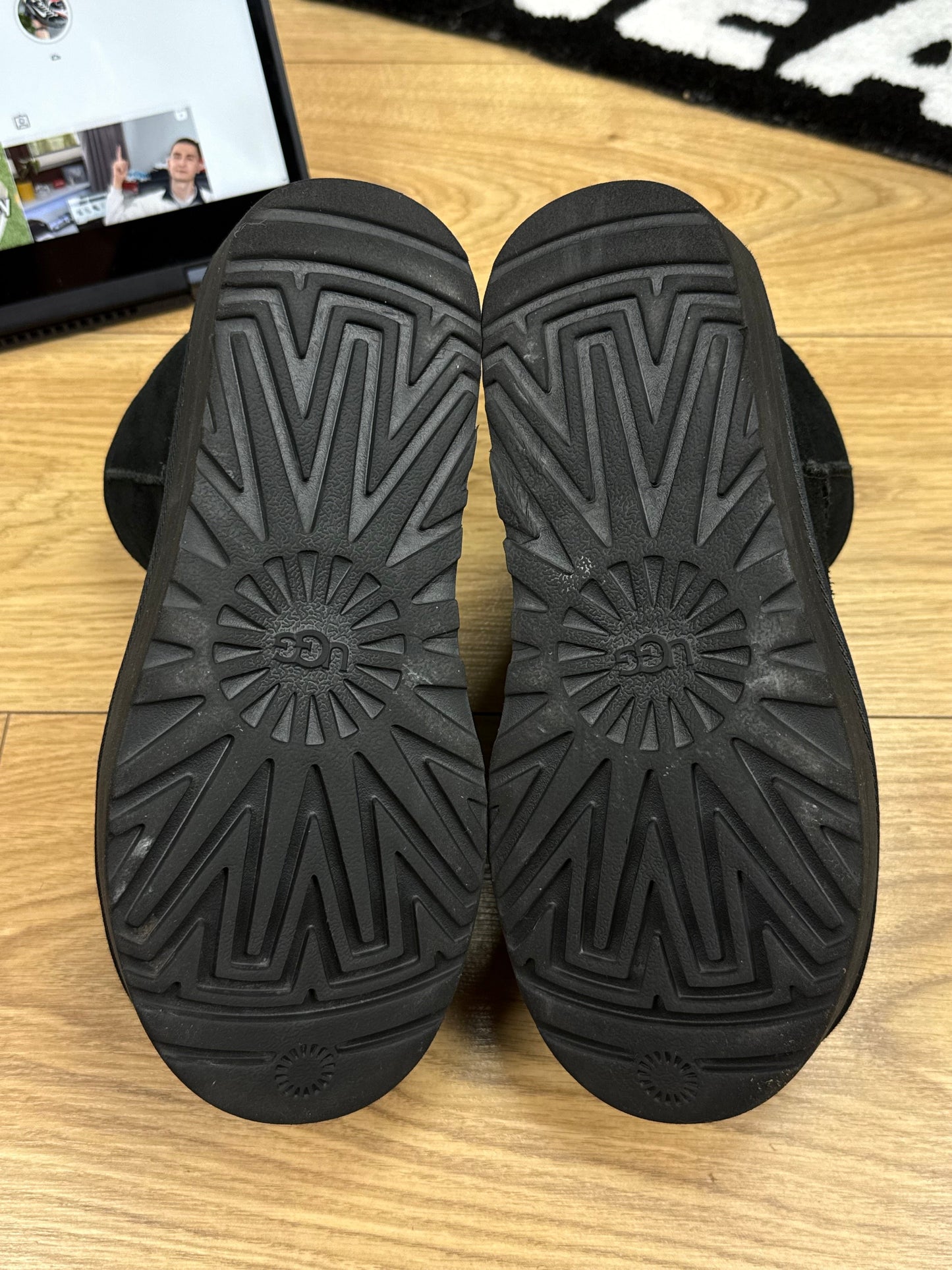UGG Classic Mini Platform (38)