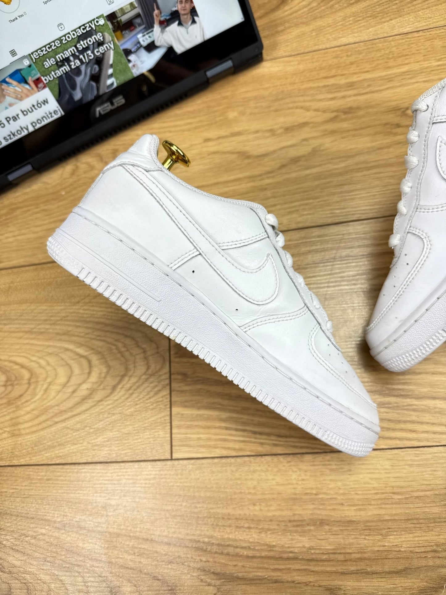 Nike Air Force 1 Low (37.5)