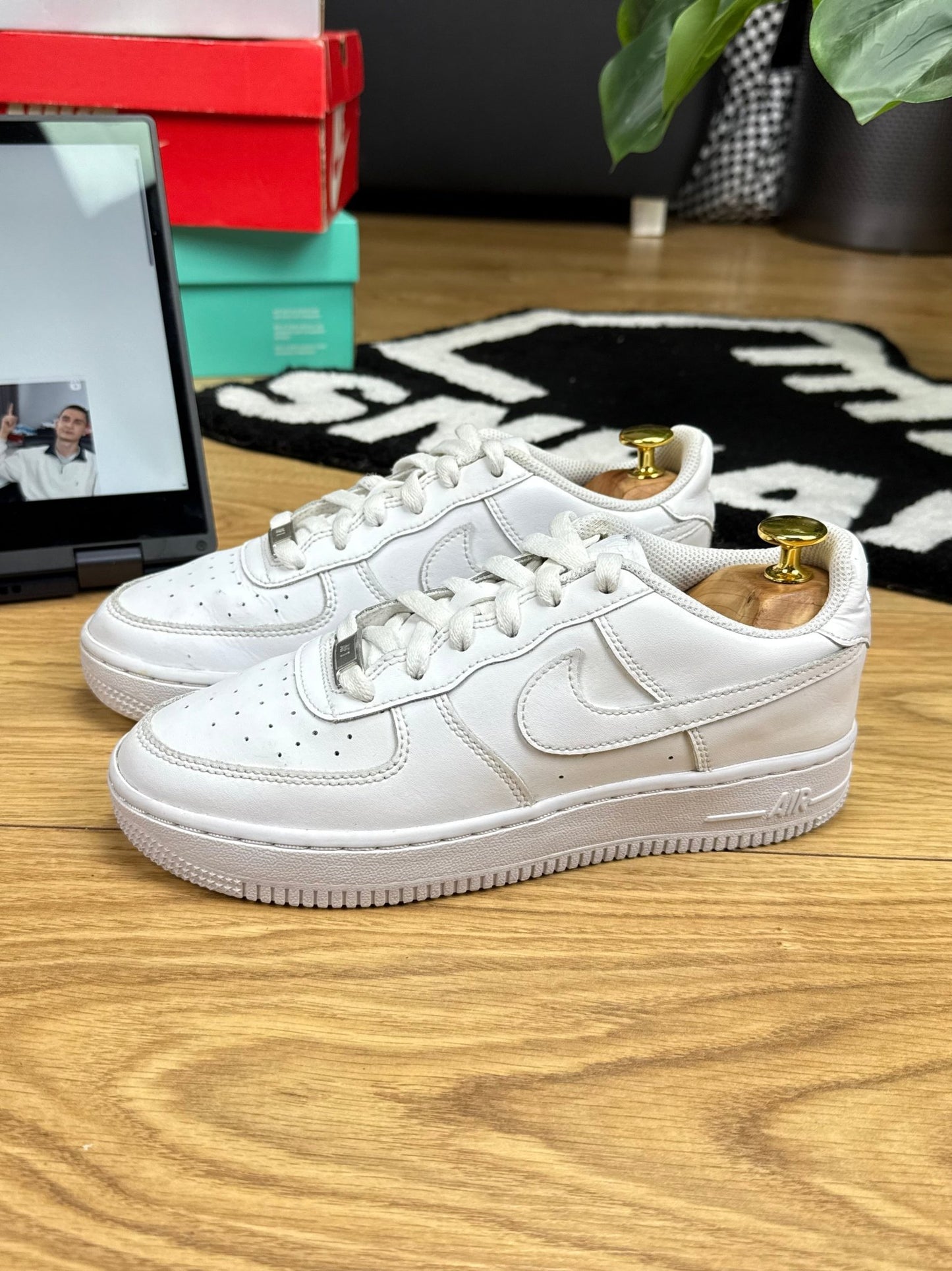 Nike Air Force 1 Low (37.5)