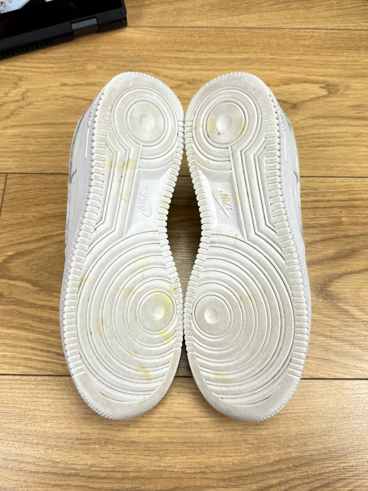 Nike Air Force 1 Low (37.5)