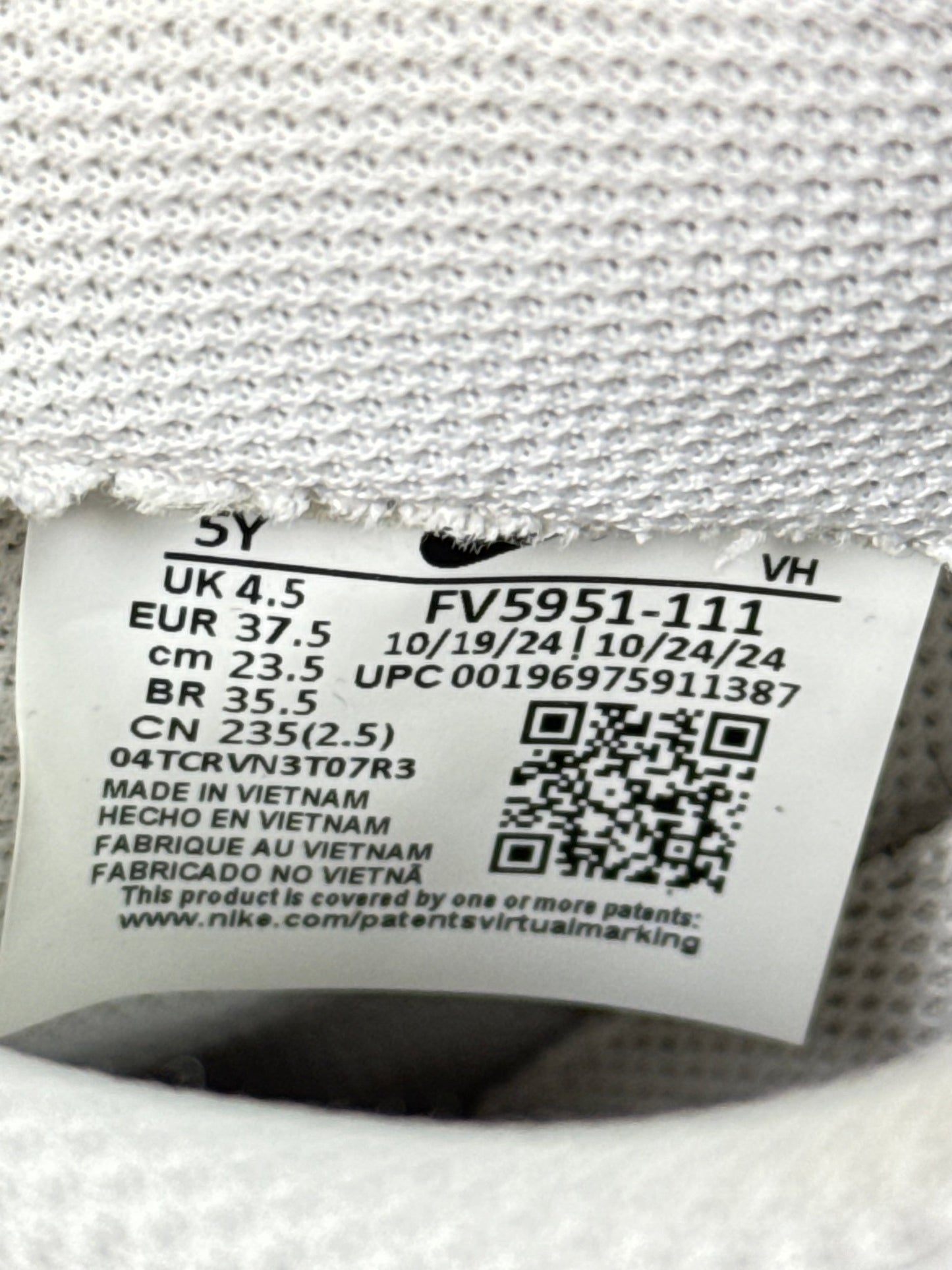 Nike Air Force 1 Low (37.5)