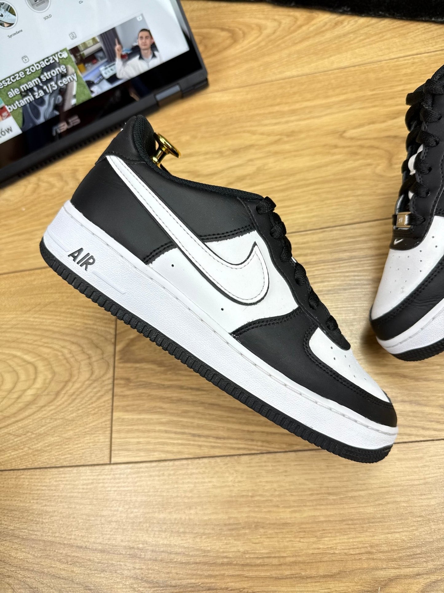 Nike Air Force 1 Low (40)
