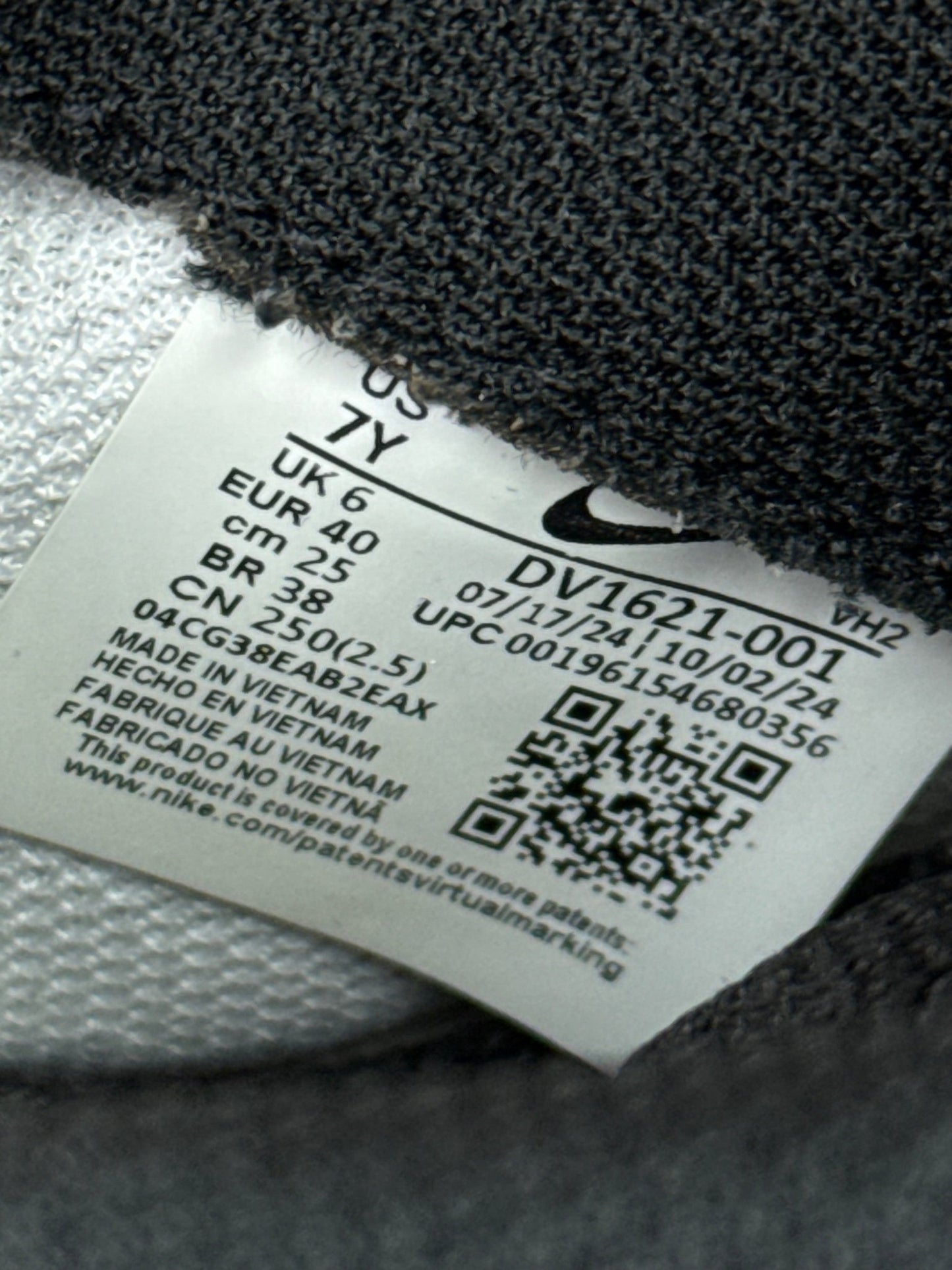 Nike Air Force 1 Low (40)