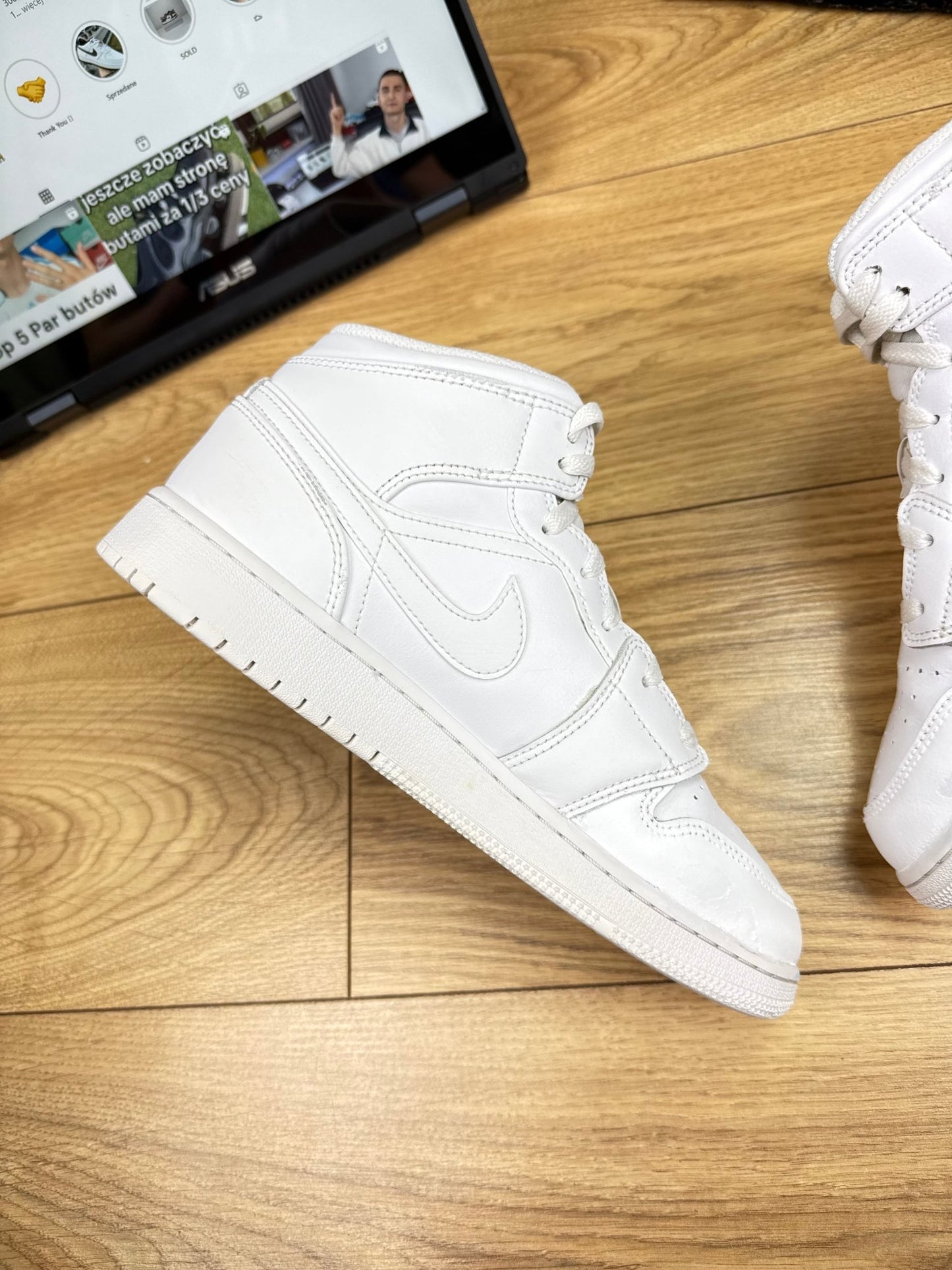 Nike Air Jordan 1 Mid (39)