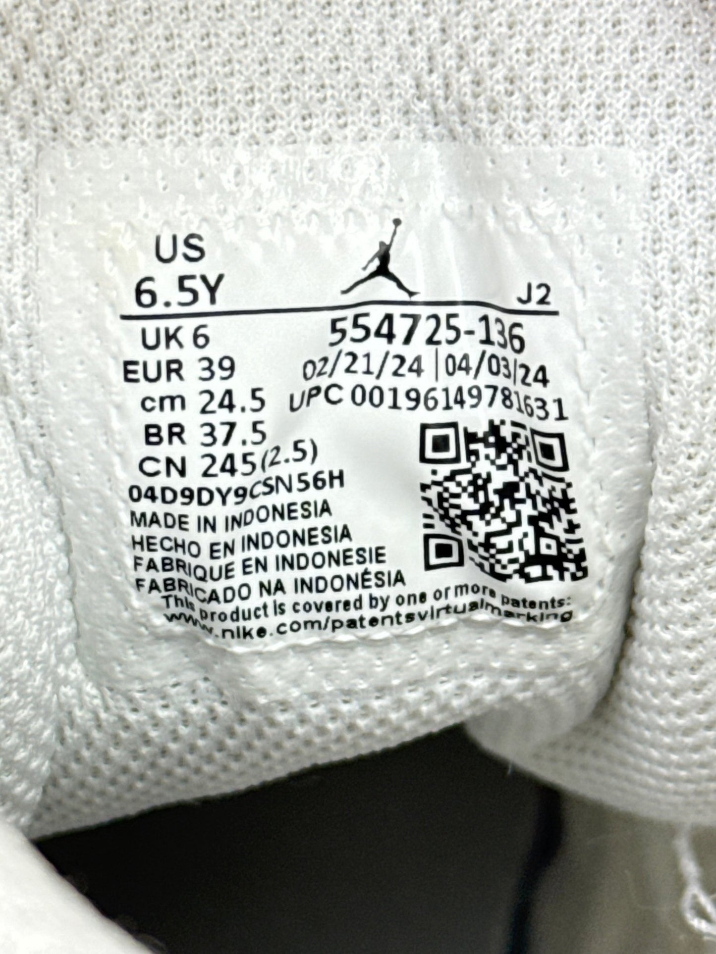 Nike Air Jordan 1 Mid (39)