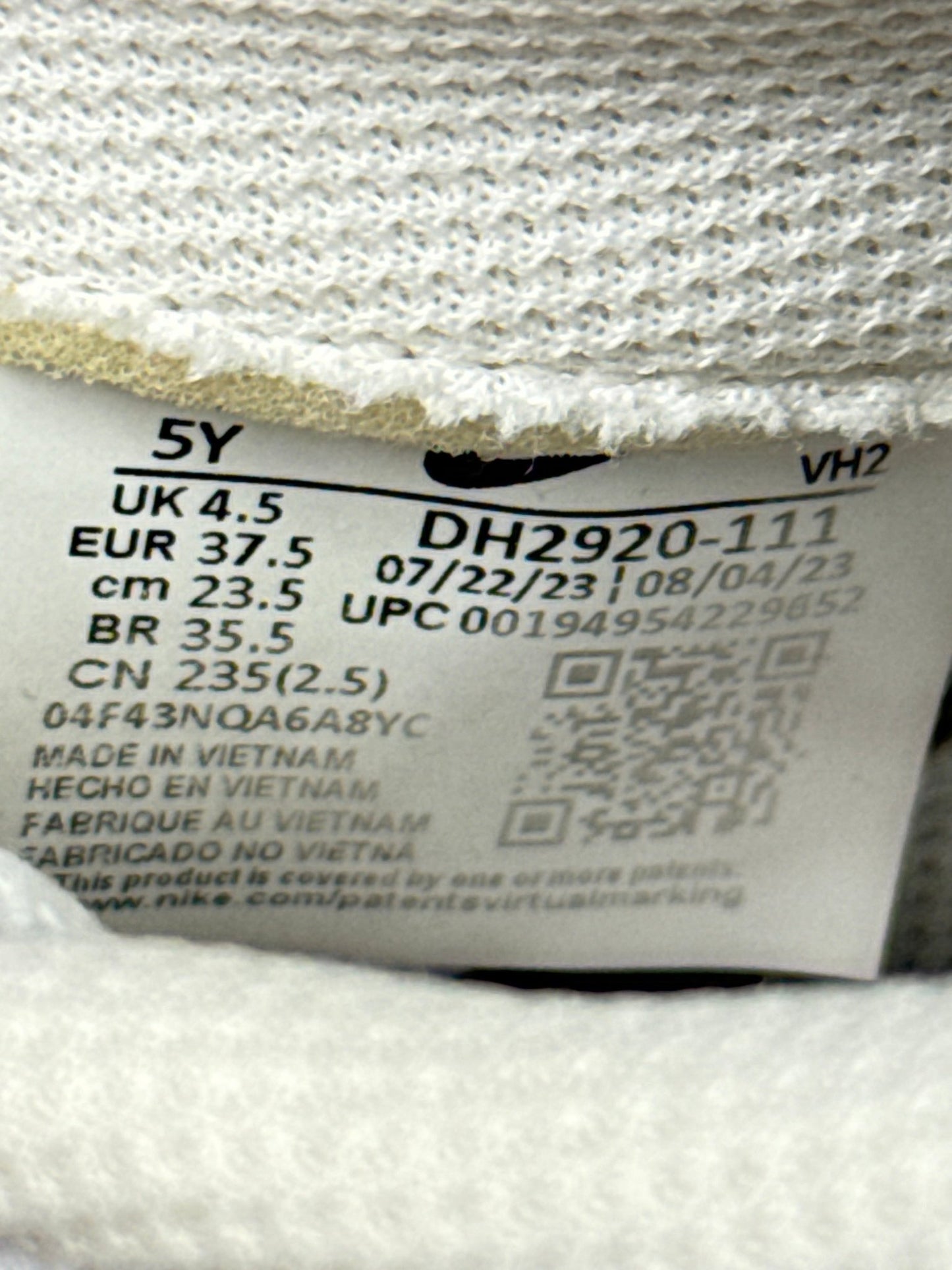 Nike Air Force 1 Low (37.5)