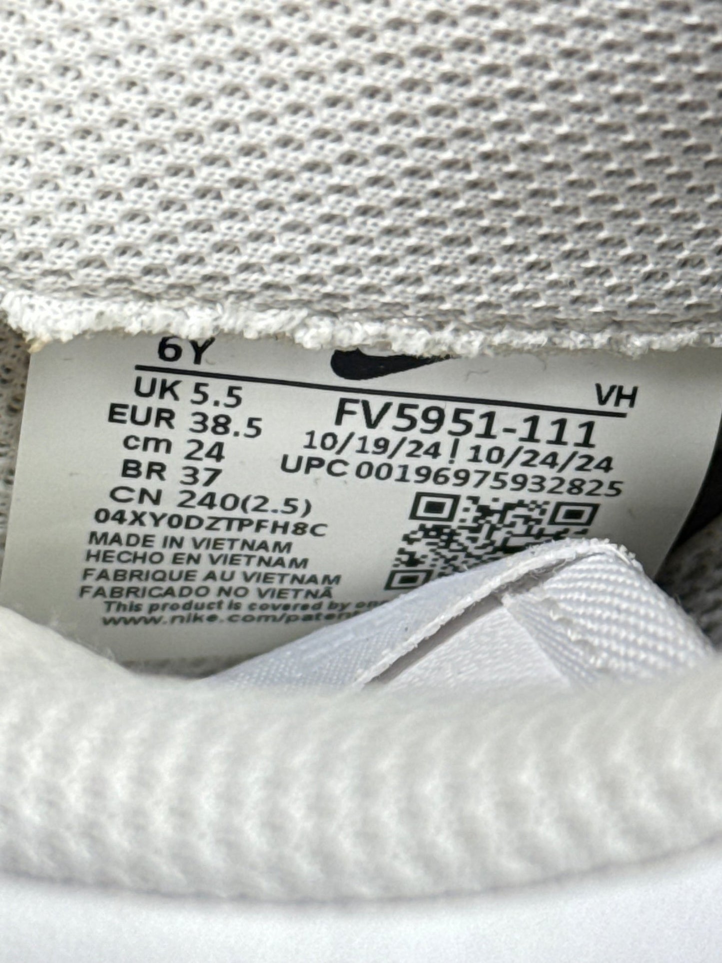 Nike Air Force 1 Low (38.5)