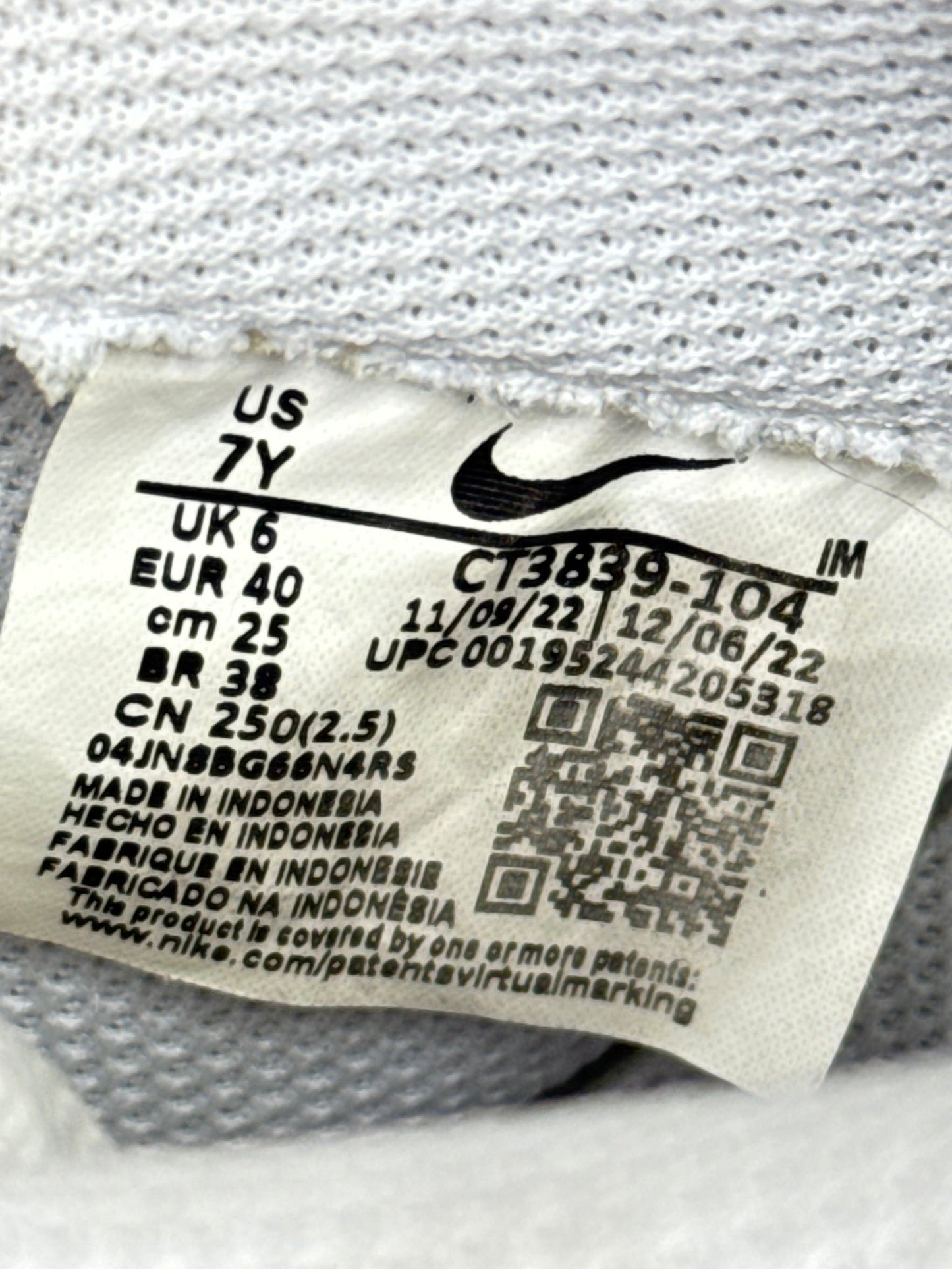 Nike Air Force 1 Low (40)