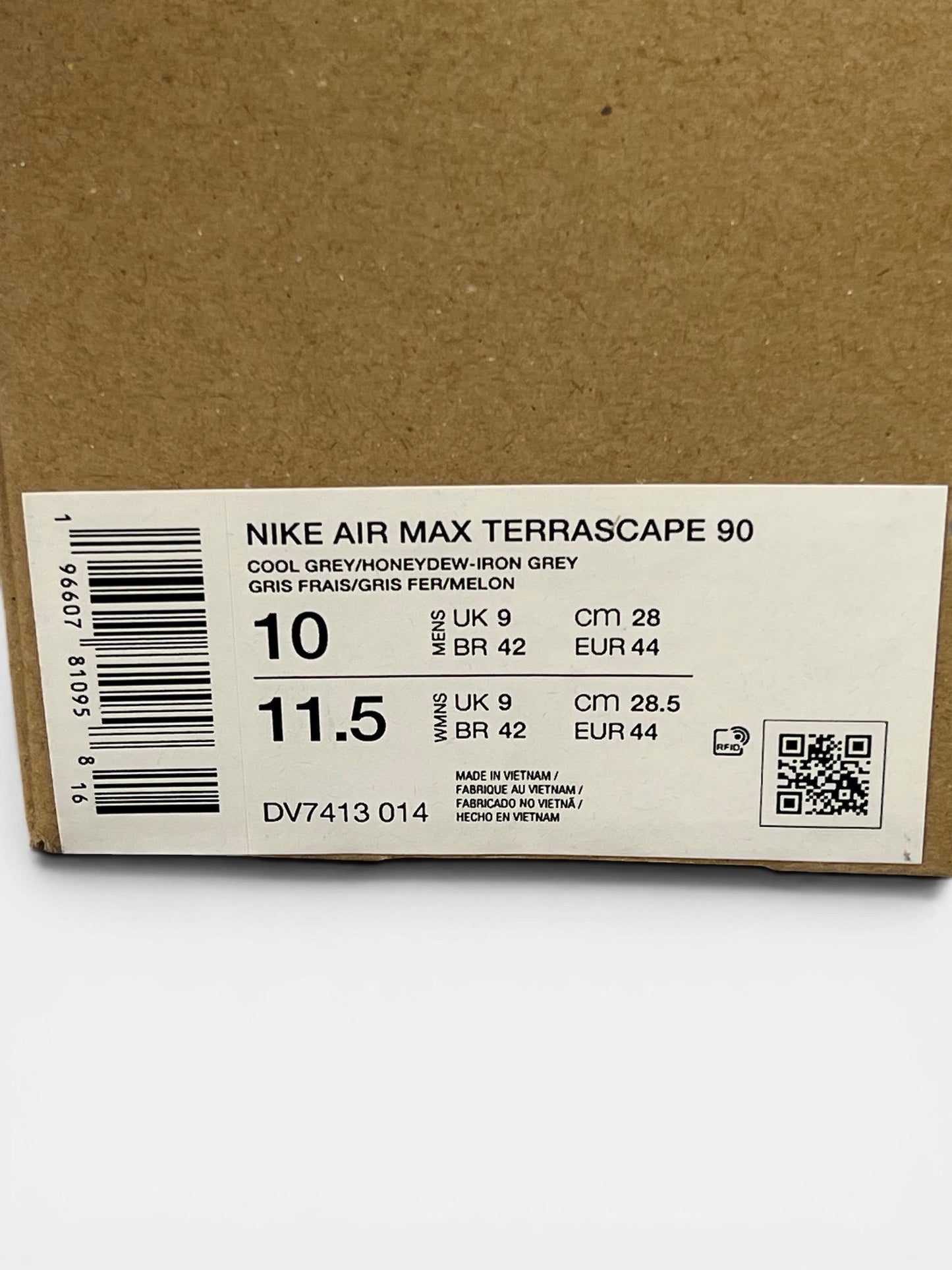 Nike Air Max Terrascape 90 Cool Grey Honeydew — buty sportowe męskie nowe rozmiar 44, para butów, widok z boku na tle studyjnym