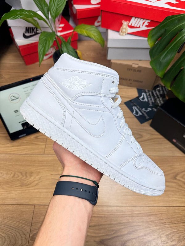 Nike Air Jordan 1 Mid (45.5)