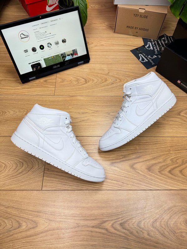 Nike Air Jordan 1 Mid (45.5)