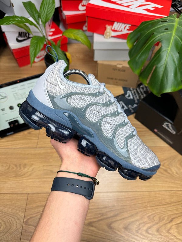 Nike Air Vapormax Plus (42.5)