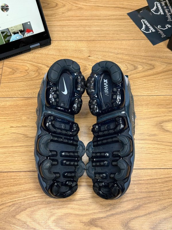 Nike Air Vapormax Plus (42.5)