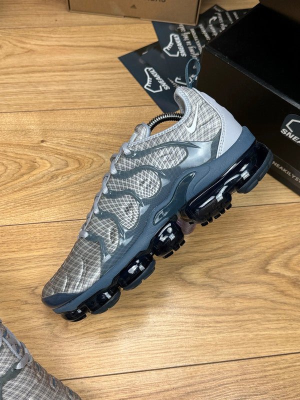 Nike Air Vapormax Plus (42.5)