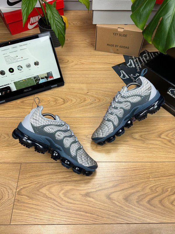 Nike Air Vapormax Plus (42.5)