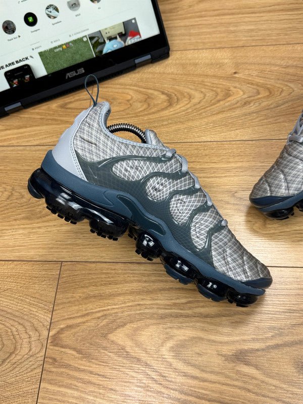 Nike Air Vapormax Plus (42.5)