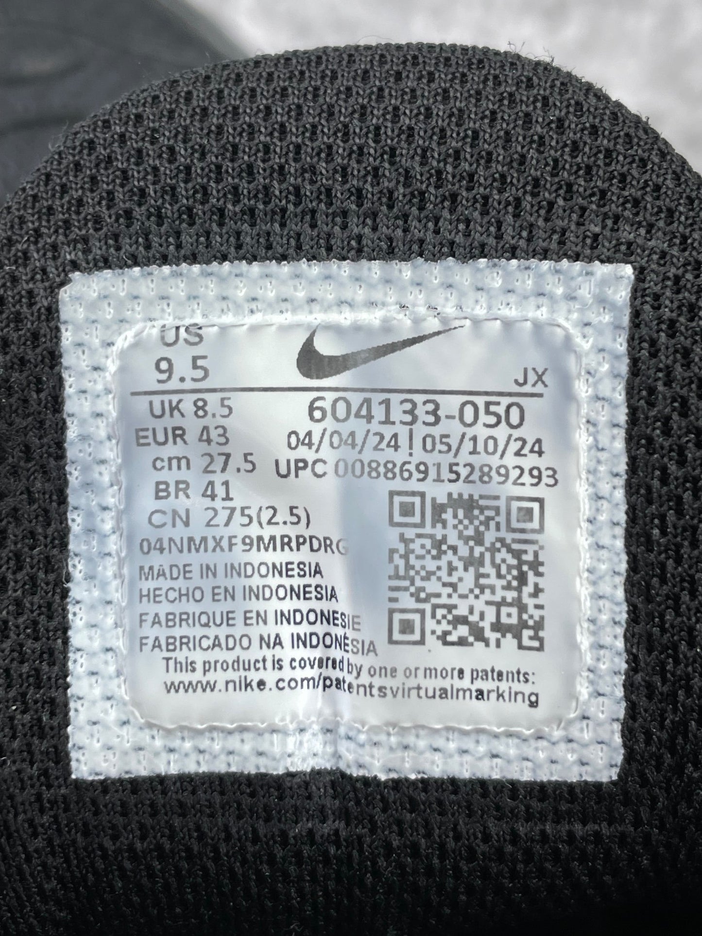 Nike Air Max Plus Triple Black — buty sportowe męskie w bardzo dobrym stanie rozmiar 43, opcjonalne zdjęcie 2