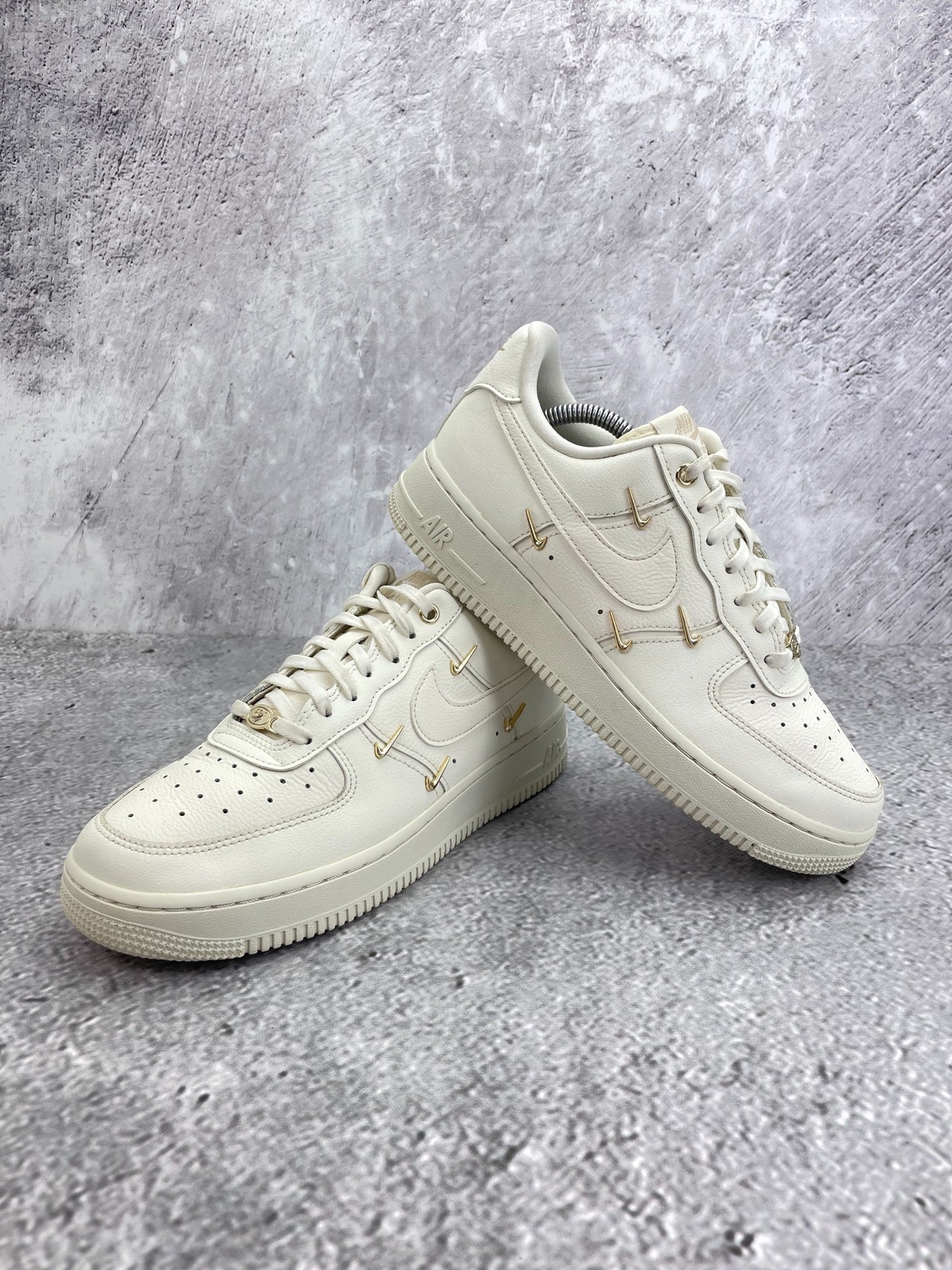 Nike Air Force 1 Low (39) - sneakilystore