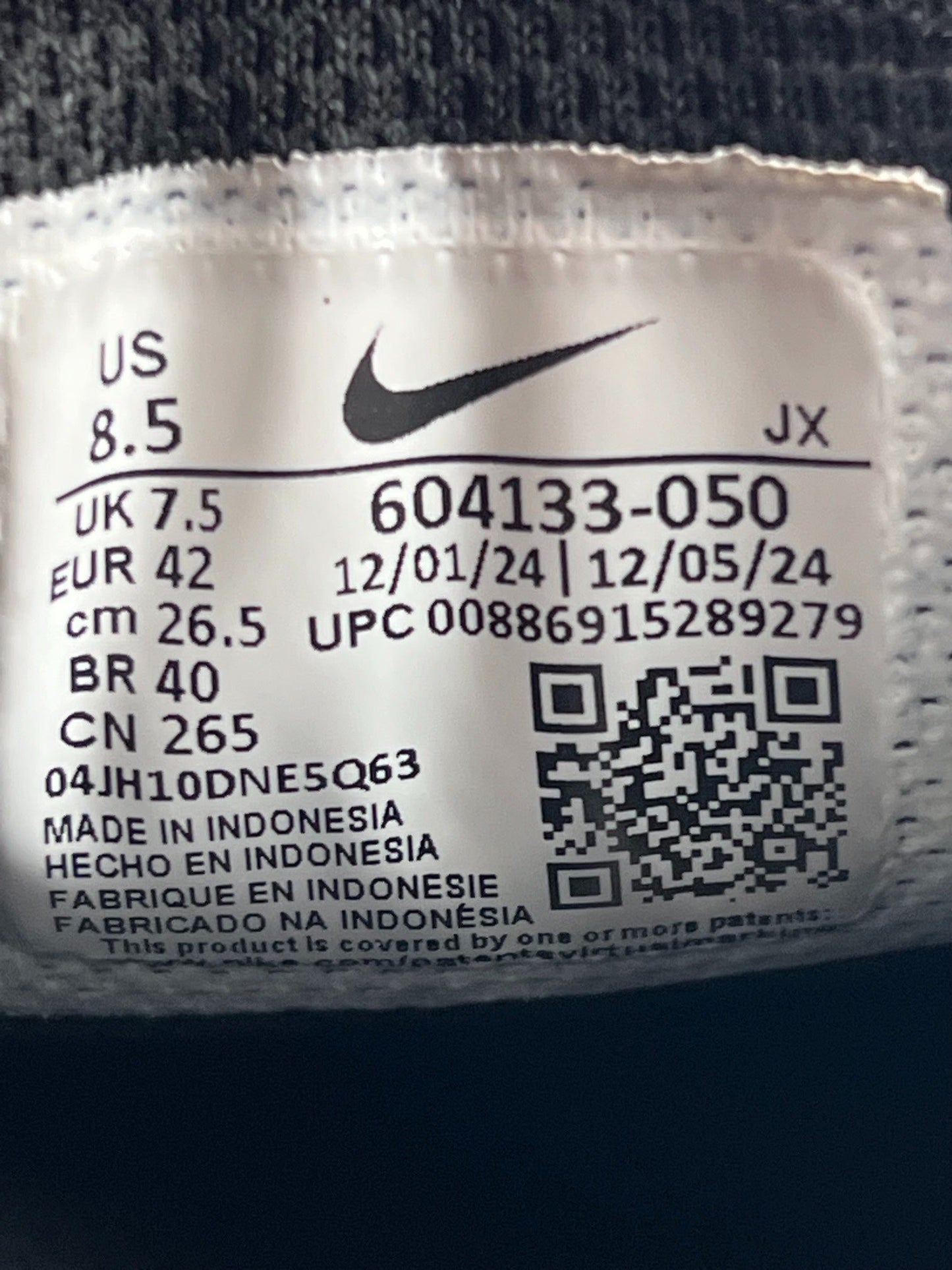 Nike Air Max Plus Triple Black — buty sportowe męskie w bardzo dobrym stanie rozmiar 42, opcjonalne zdjęcie 1