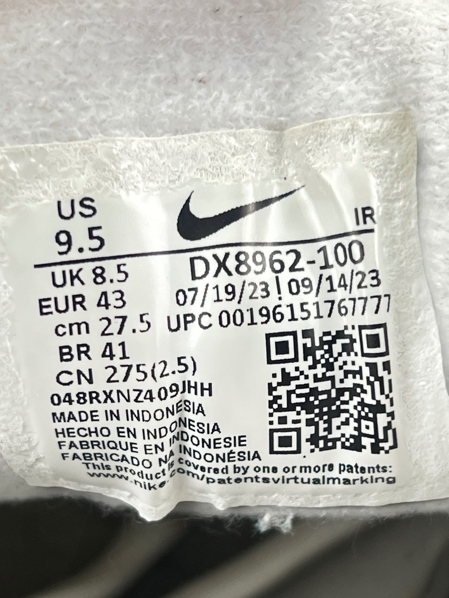 Nike Air Max Plus Spray Paint Swoosh — buty sportowe męskie w bardzo dobrym stanie rozmiar 43, opcjonalne zdjęcie 1